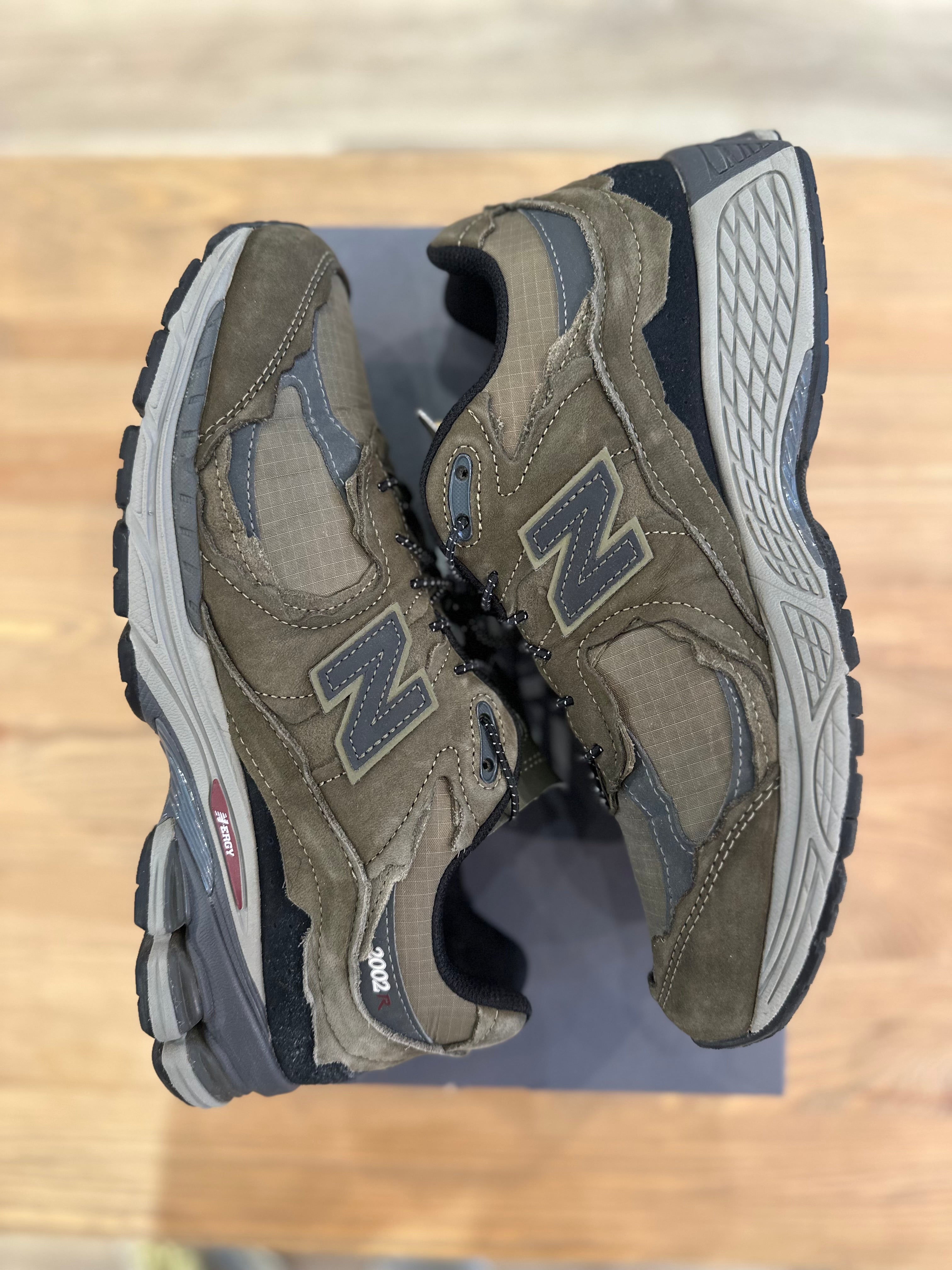 New balance 2002R protection pack dark Moss ( taille 44 )