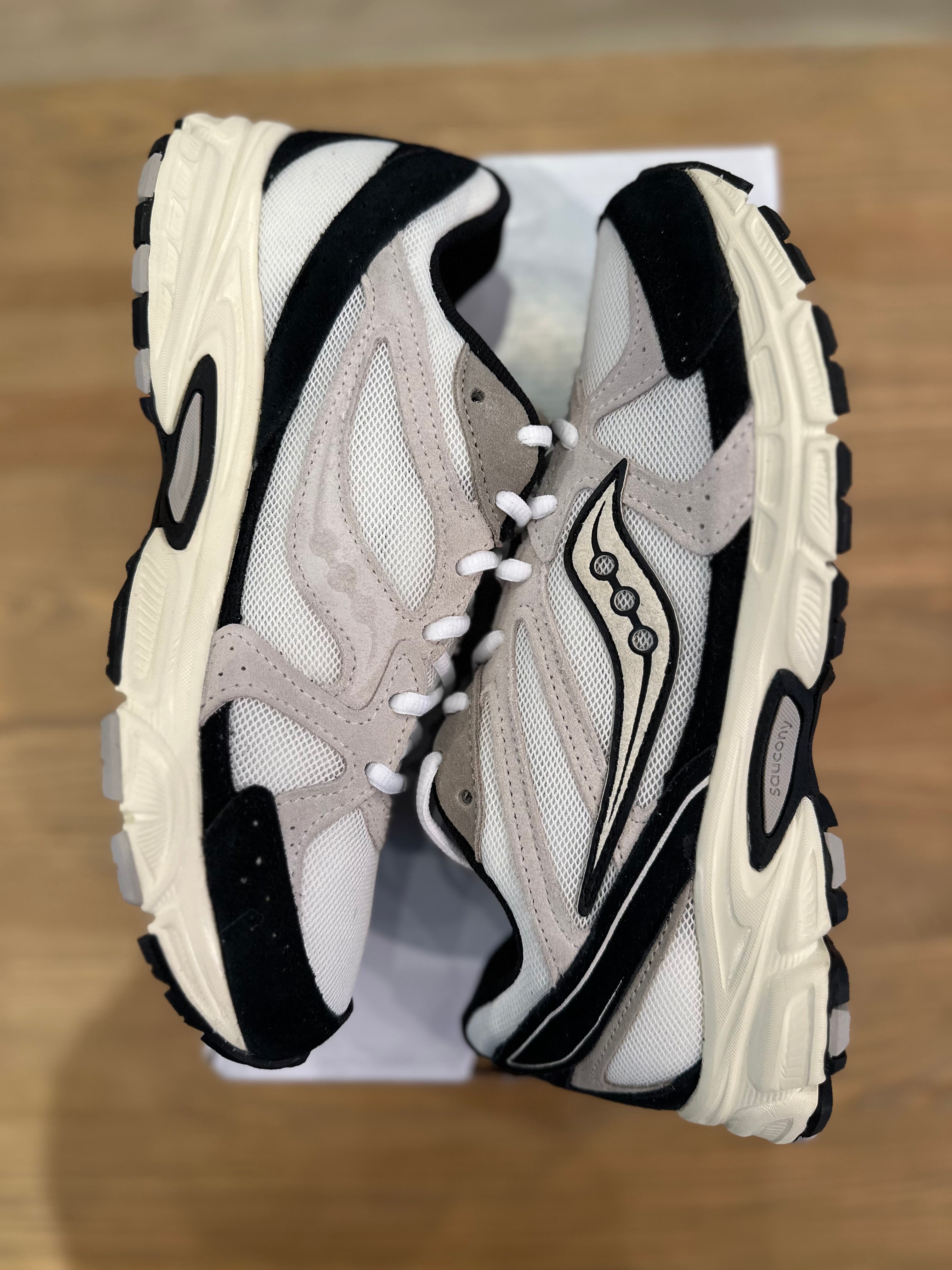 Saucony ride millenium black White ( taille 41 )