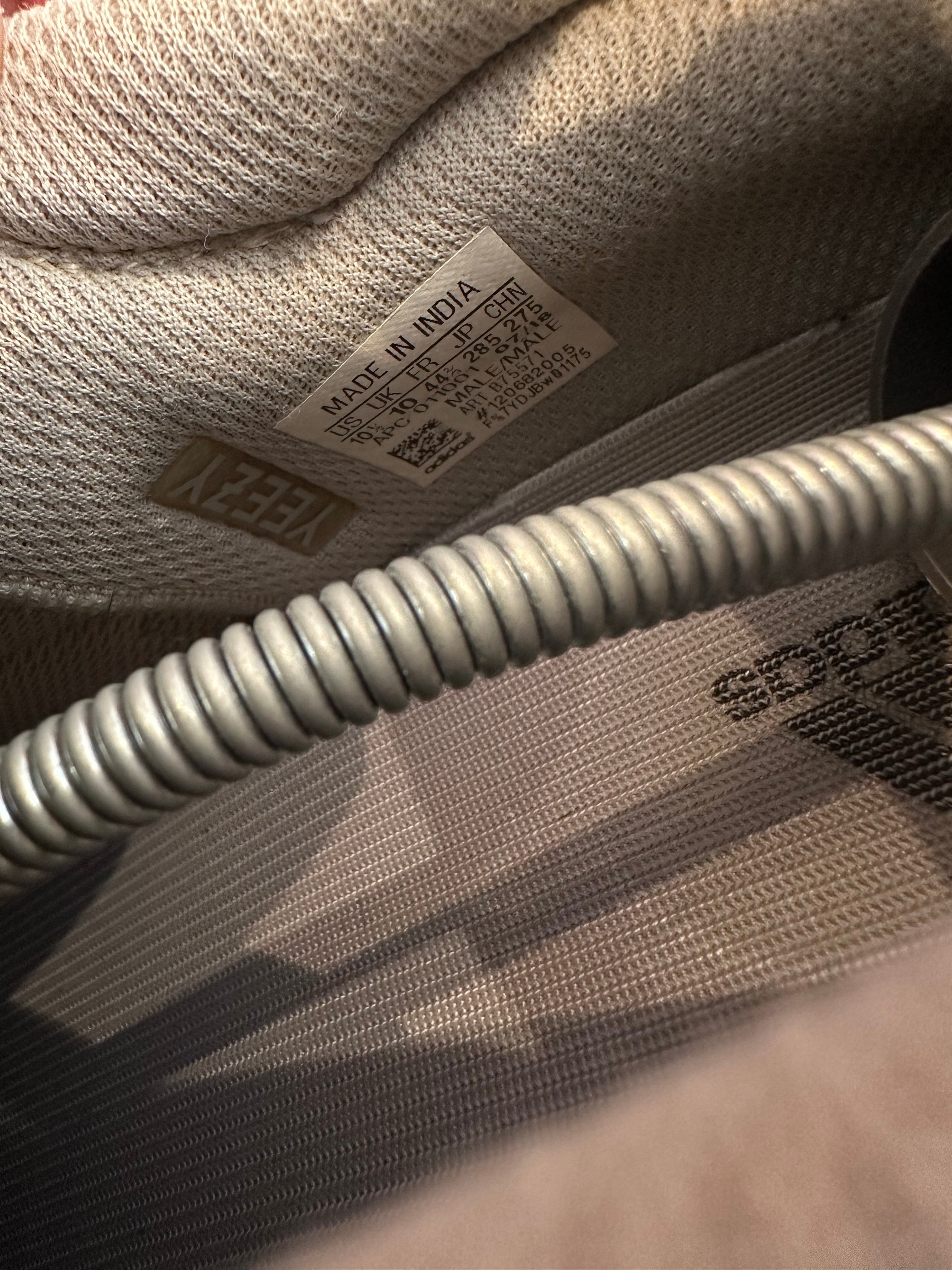 Adidas Yeezy 700 wave runner ( taille 44 2/3 )