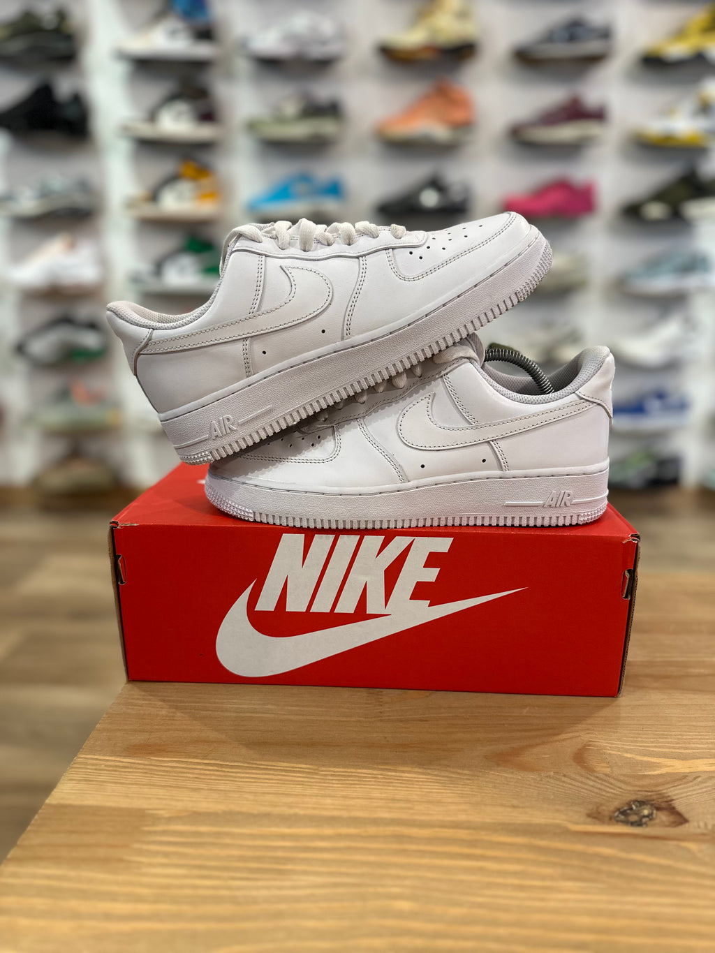 Nike air force 1 low triple White ( taille 39 )