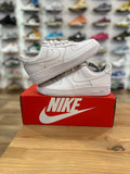 Nike air force 1 low triple White ( taille 39 )
