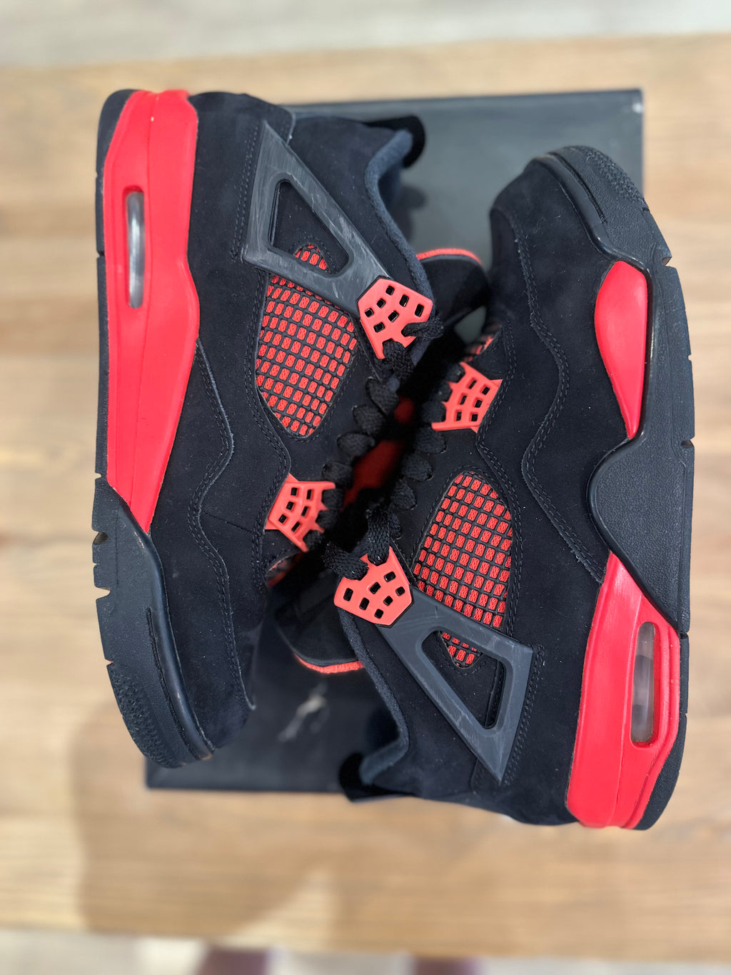 Nike Jordan 4 rétro red thunder ( taille 41 )
