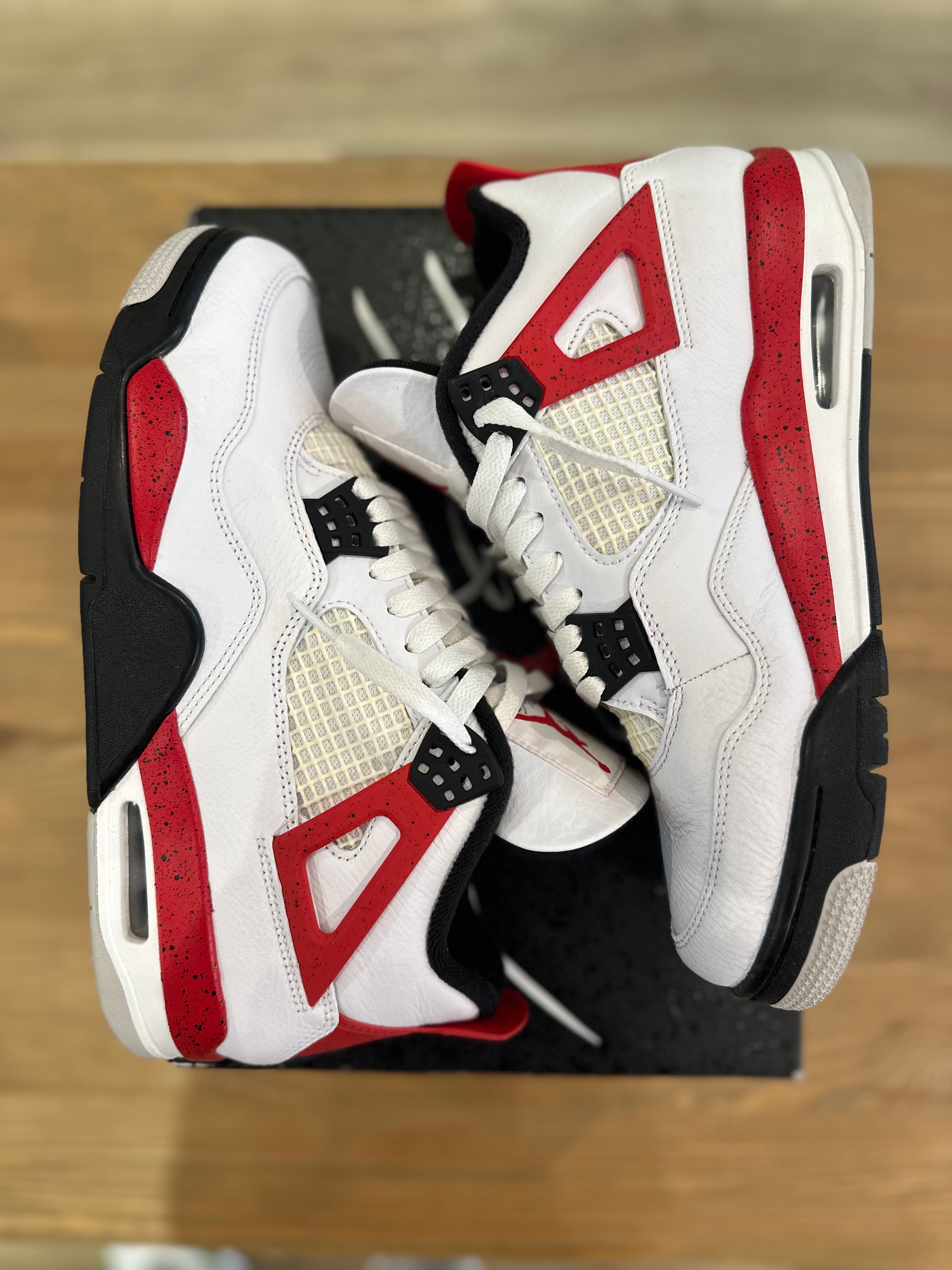 Nike Jordan 4 rétro red cément ( taille 43 )