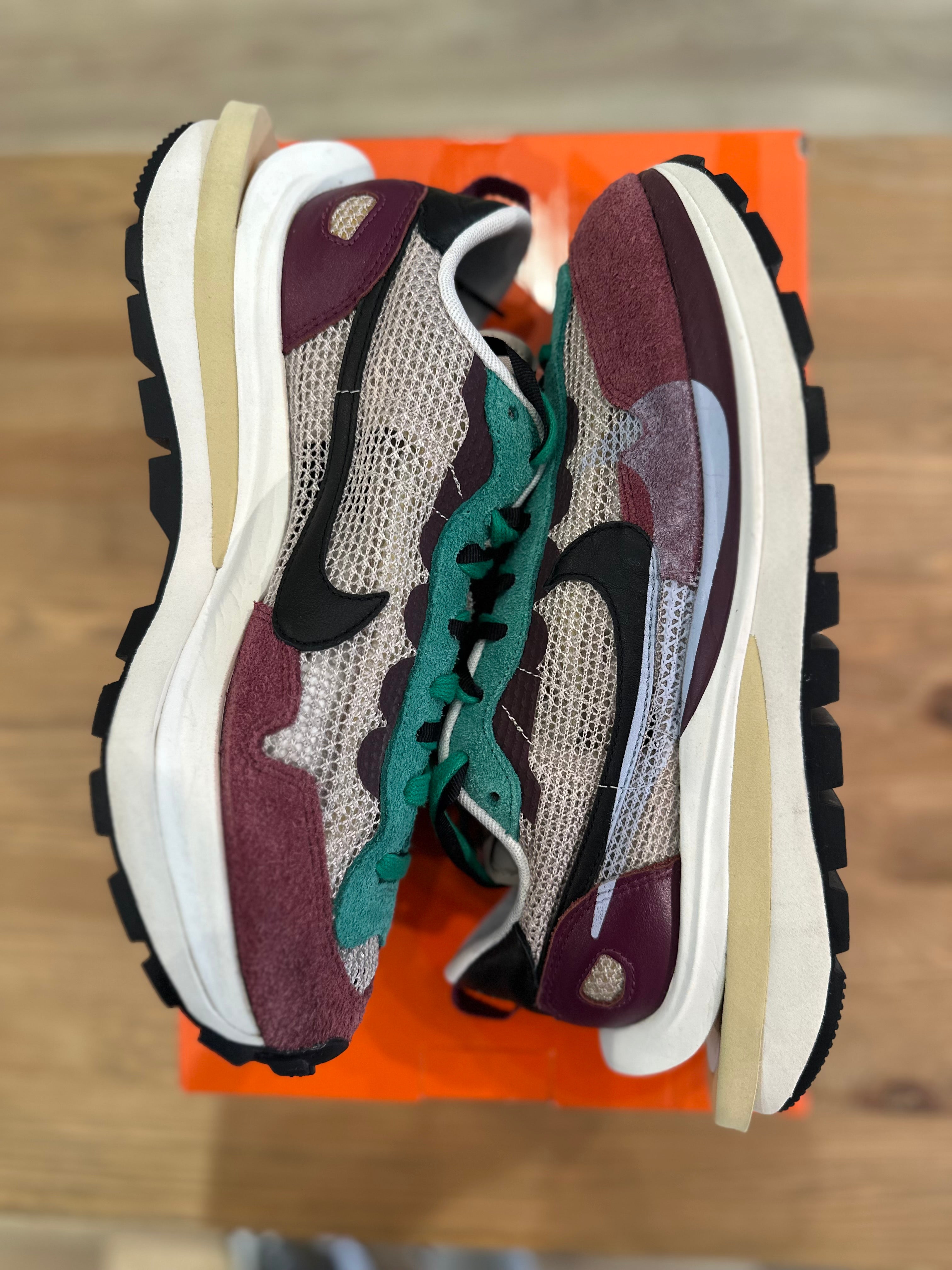Nike vaporwaffle sacai vilain red ( taille 43 )