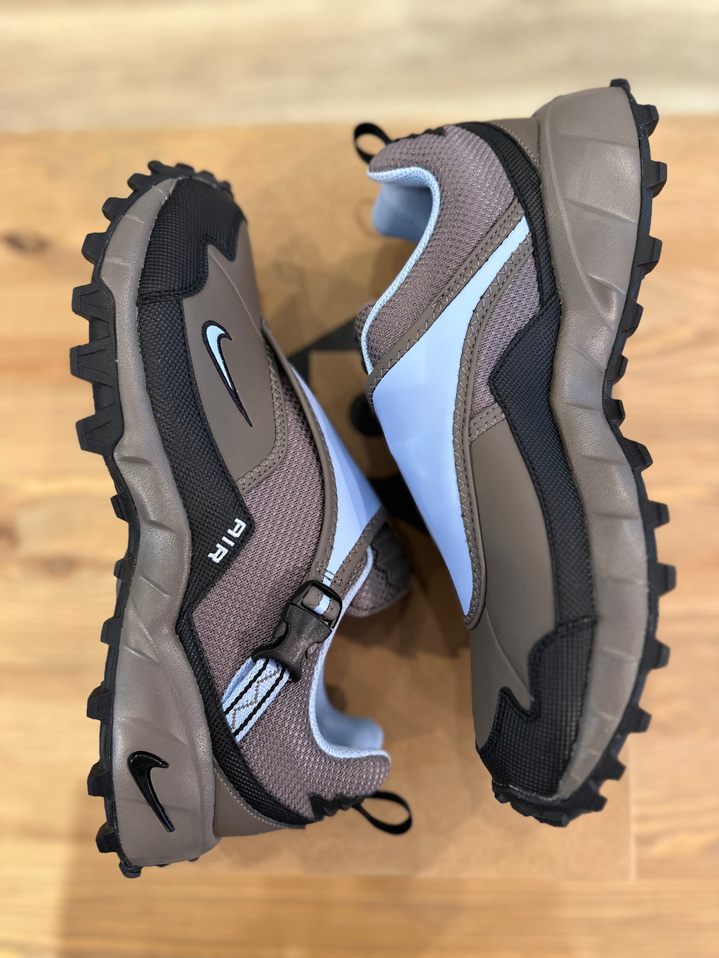 Nike acg air phassad cave stone ( taille 44,5 )