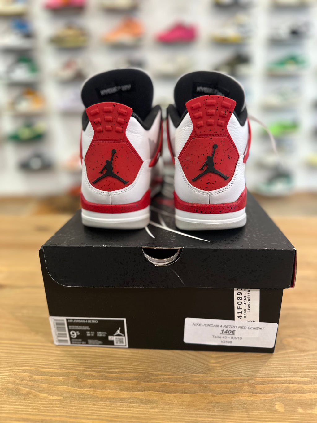 Nike Jordan 4 rétro red cément ( taille 43 )