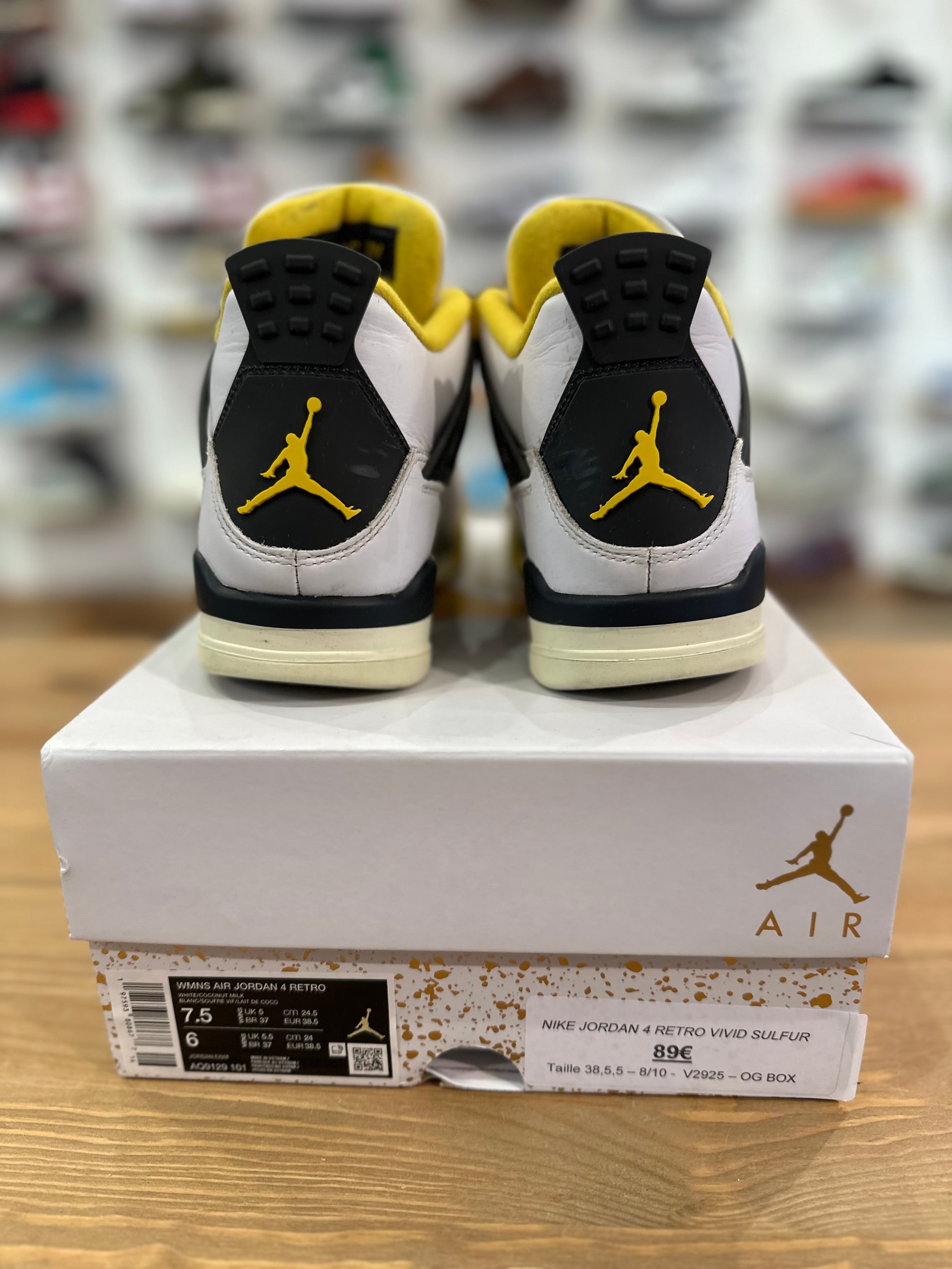 Nike Jordan 4 rétro vivid sulfur ( taille 38,5 )