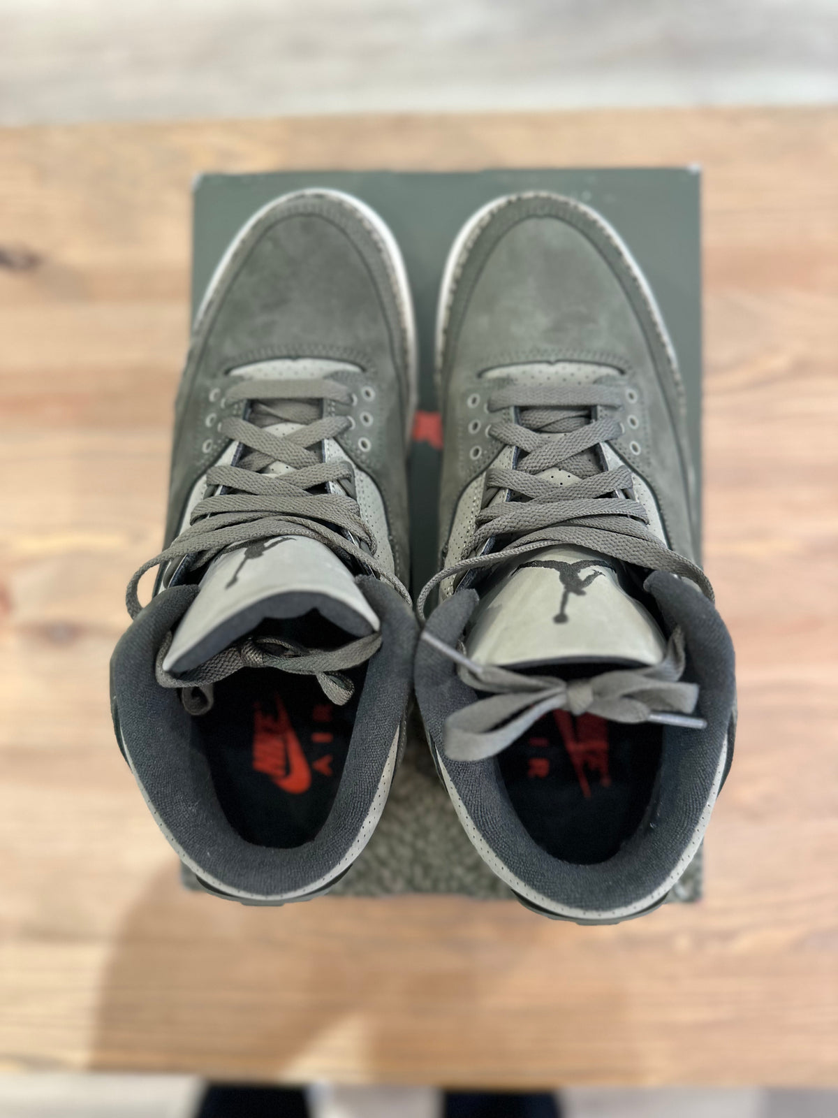Nike Jordan 3 Rétro family affair ( taille 43 )