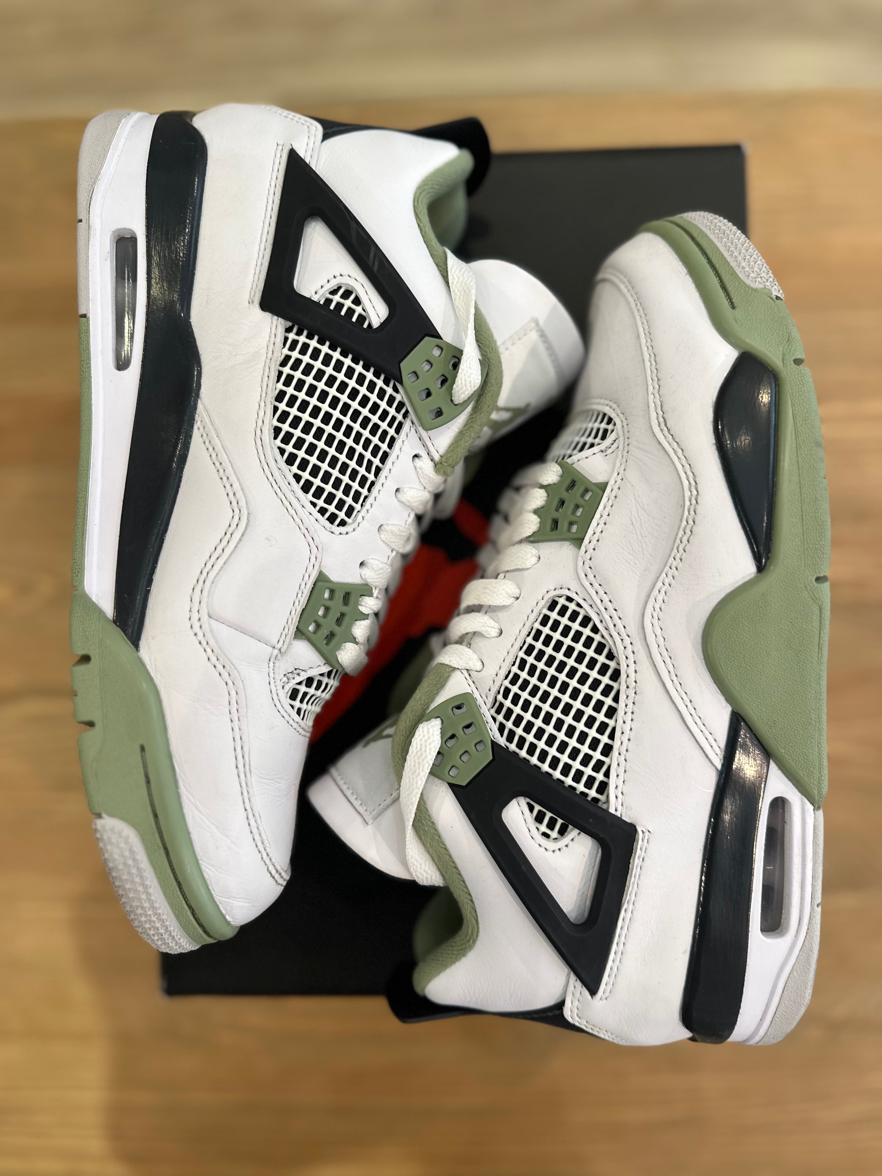 Nike Jordan 4 rétro seafoam ( taille 42 )