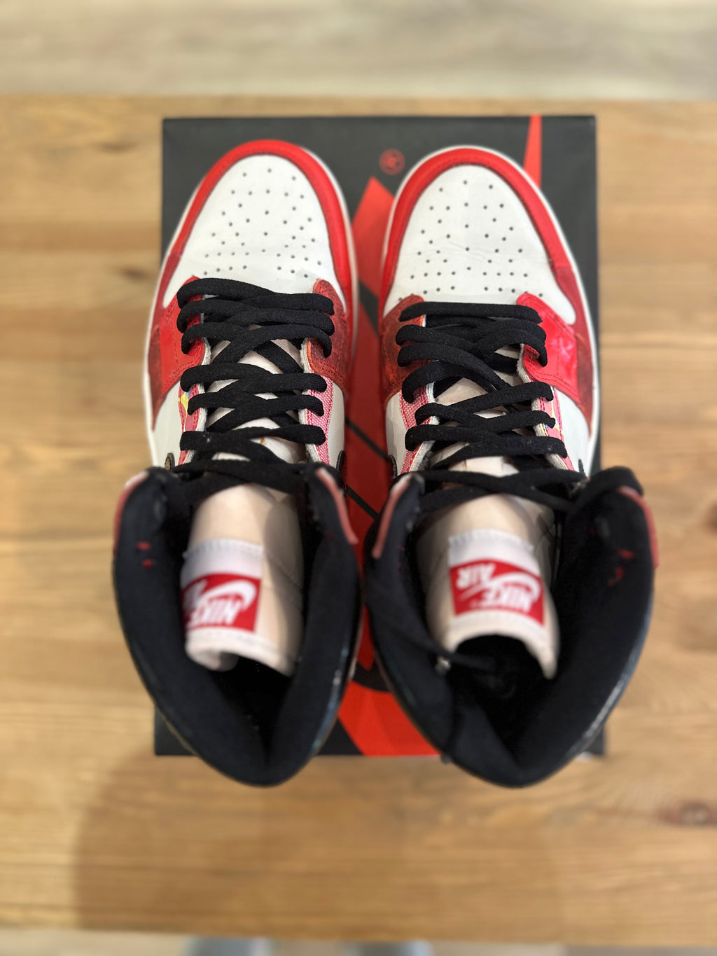 Nike Jordan 1 high spider man across ( taille 44,5 )