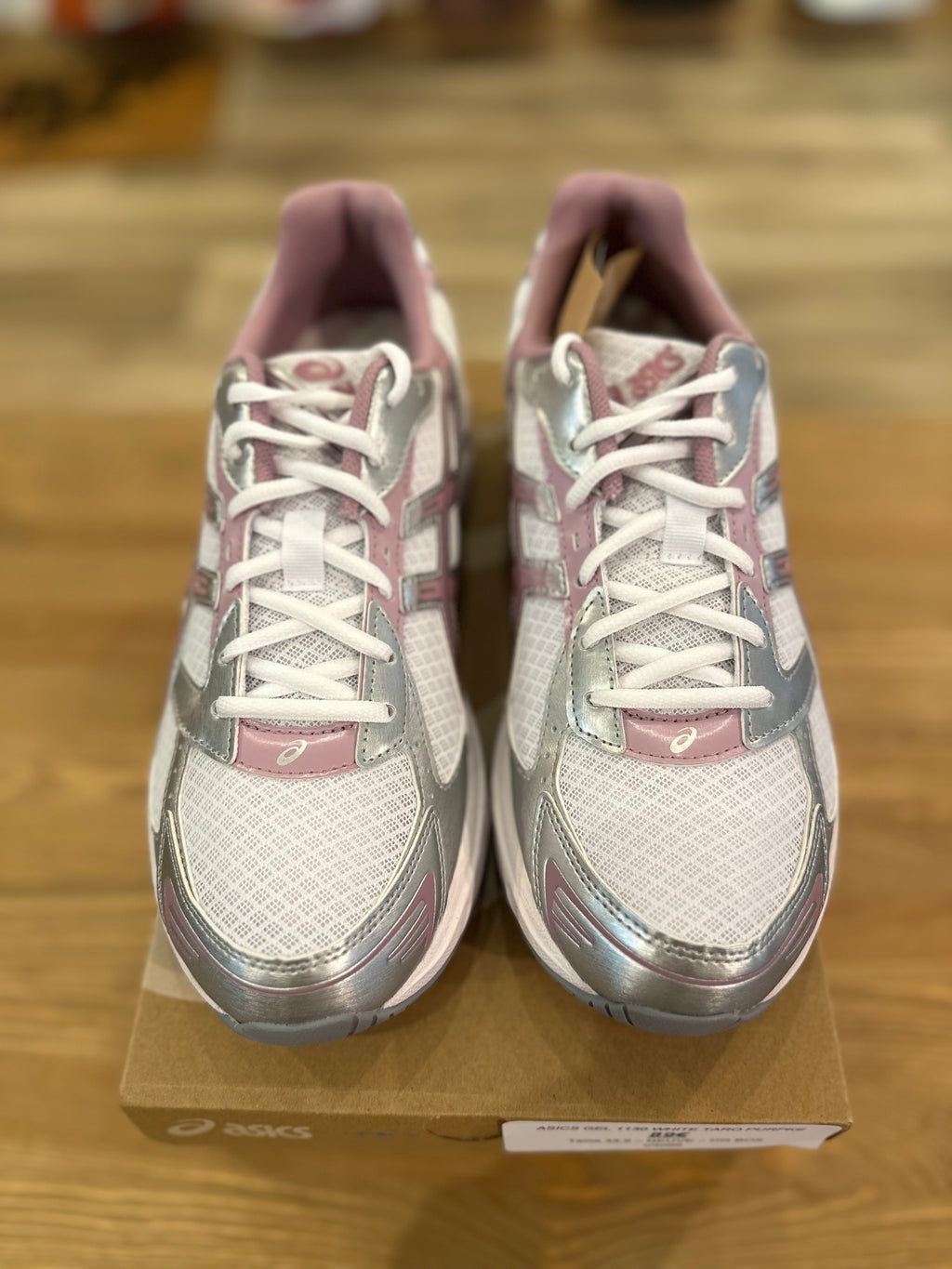 Asics gel 1130 white taro purple ( taille 44,5 )