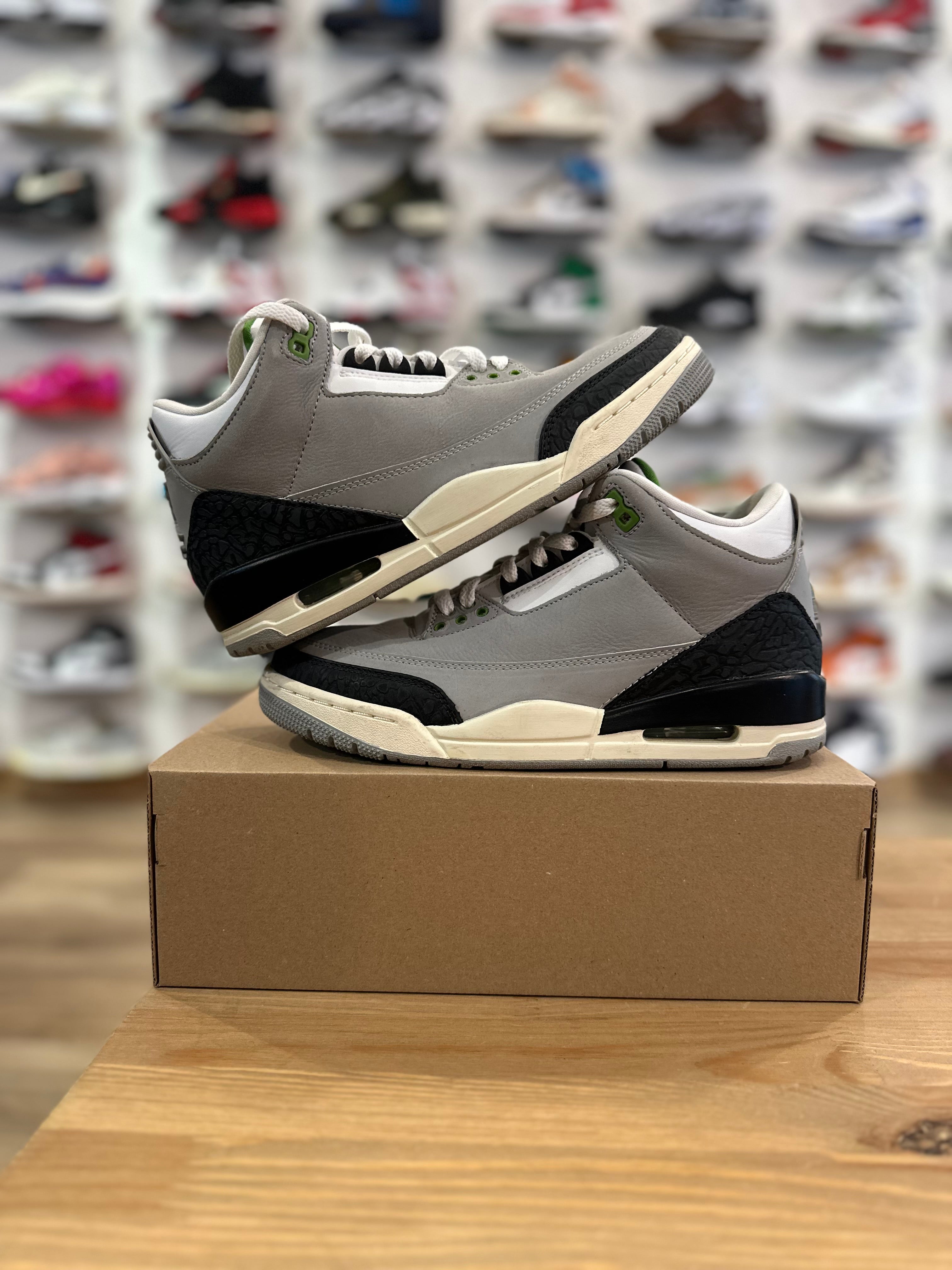 Nike Jordan 3 rétro chlorophyll ( taille 40 )