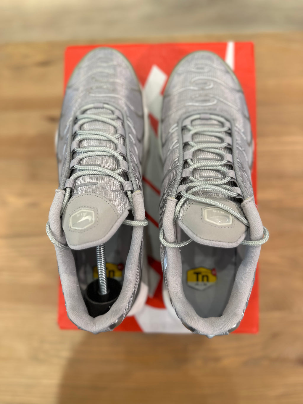 Nike air Max plus metallic Silver ( taille 43 )