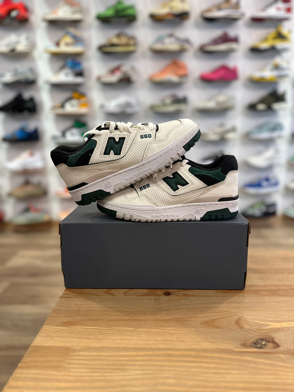 New balance 550 beige nightwatch ( taille 38 )