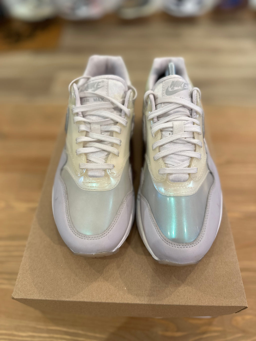 Nike air Max 1 snkrs day ( taille 38 )