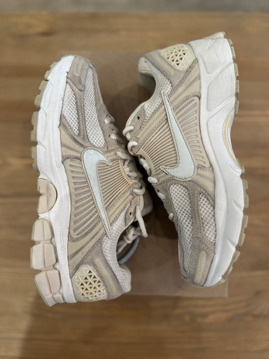 Nike vomero 5 beach ( taille 39 )
