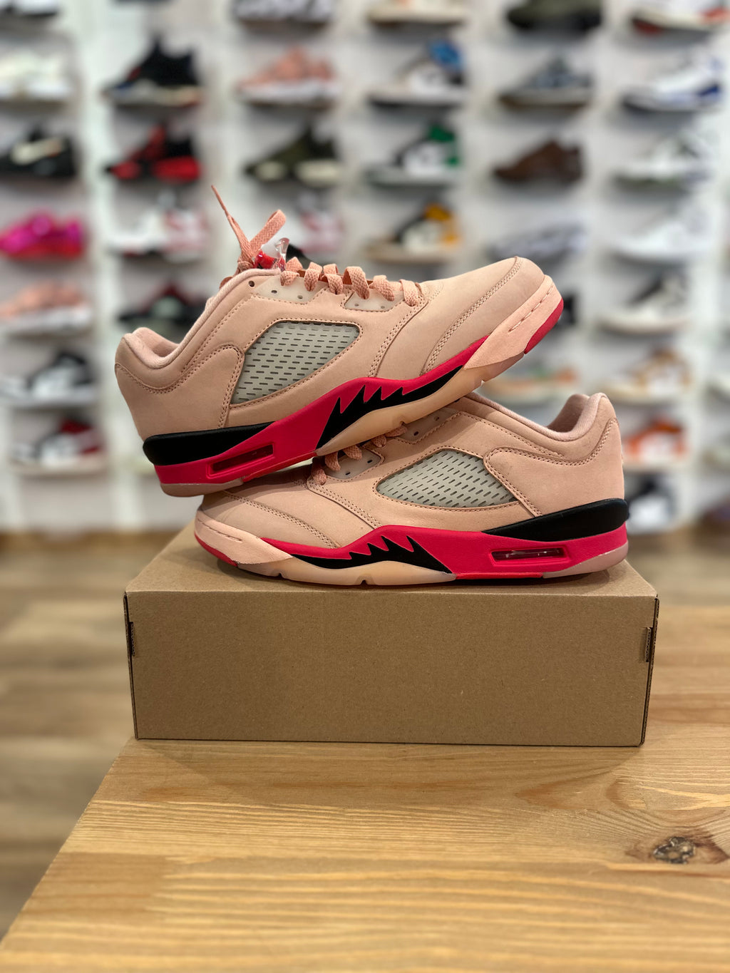 Nike Jordan 5 low soft pink ( taille 41 )