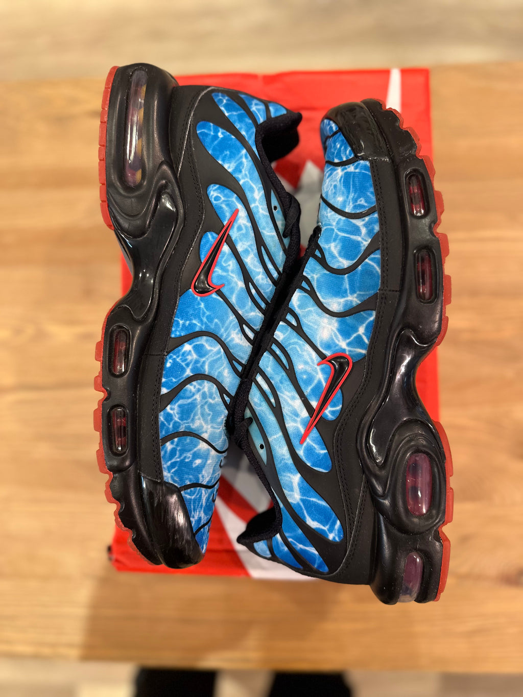 Nike air Max plus shark attack ( taille 47 )