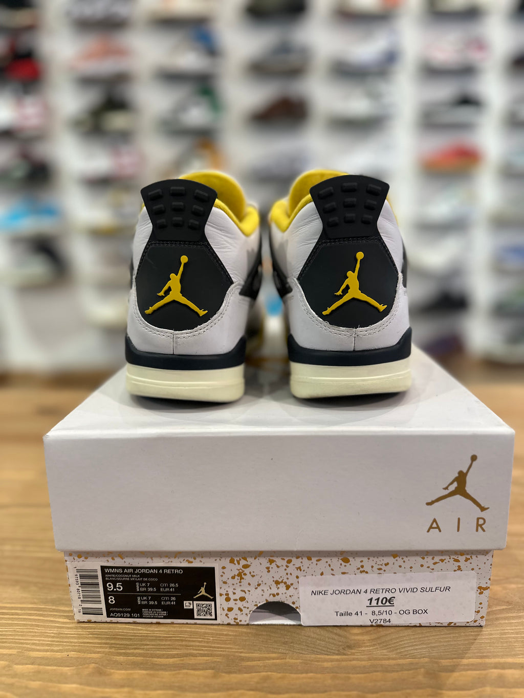 Nike Jordan 4 rétro vivid sulfur ( taille 41 )
