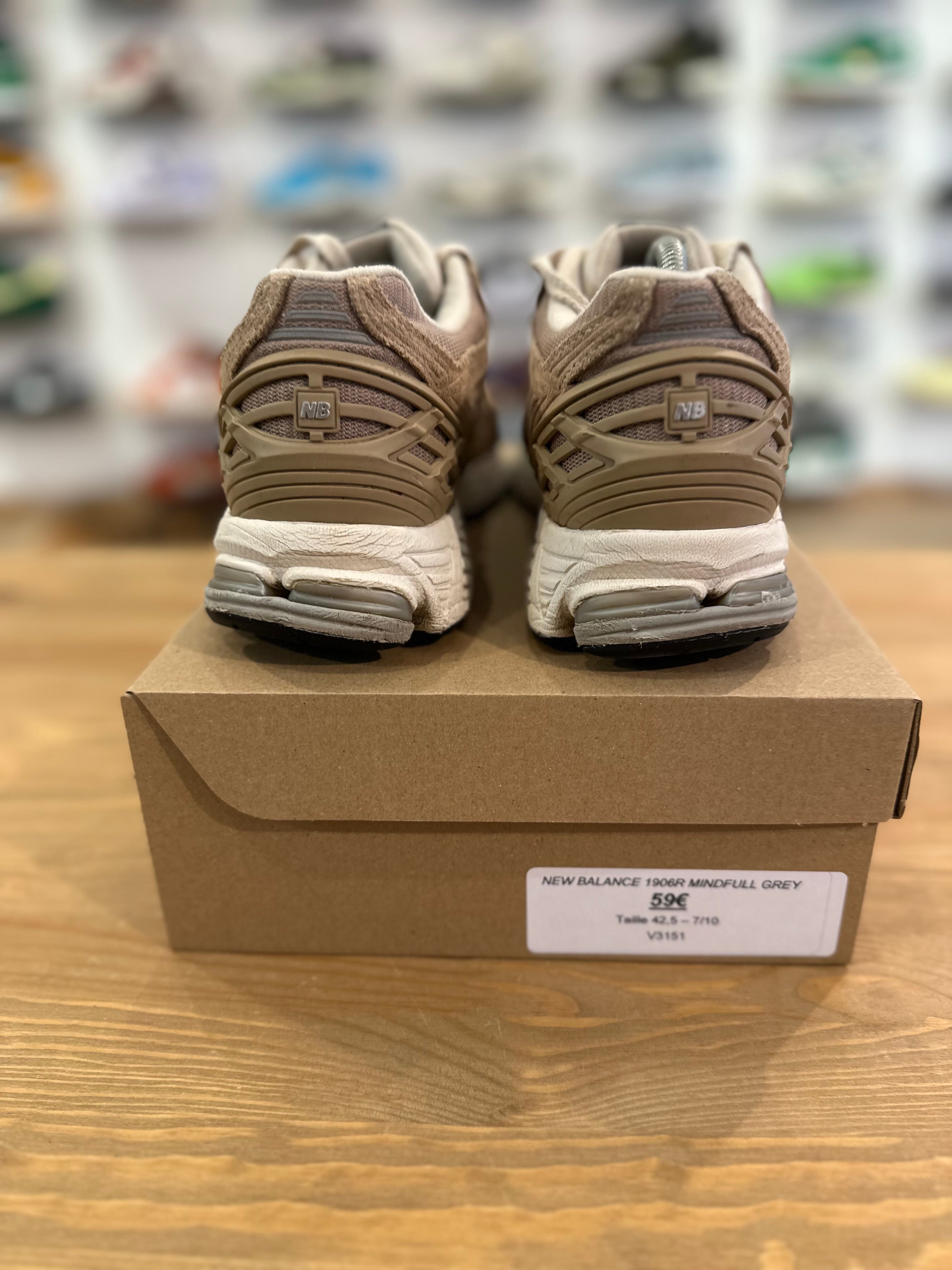 New balance 1906r mindful grey ( taille 42,5 )