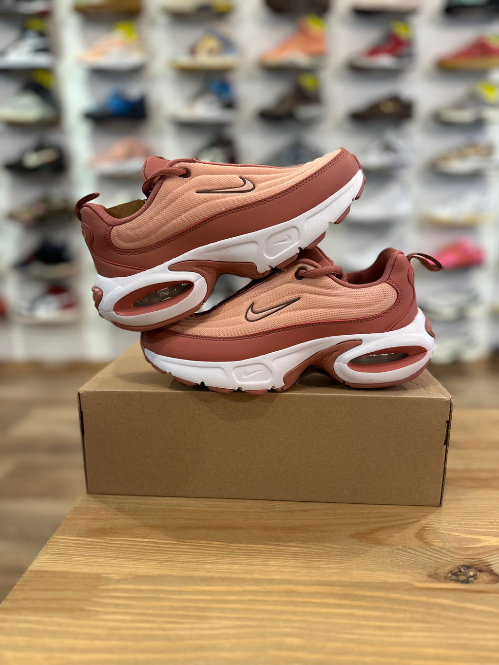 Nike air Max portal canyon pink ( taille 36,5 )