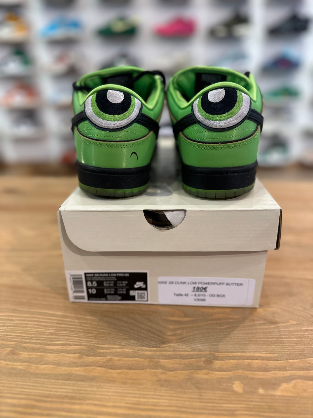 Nike sb dunk low powerpuff buttercup ( taille 42 )