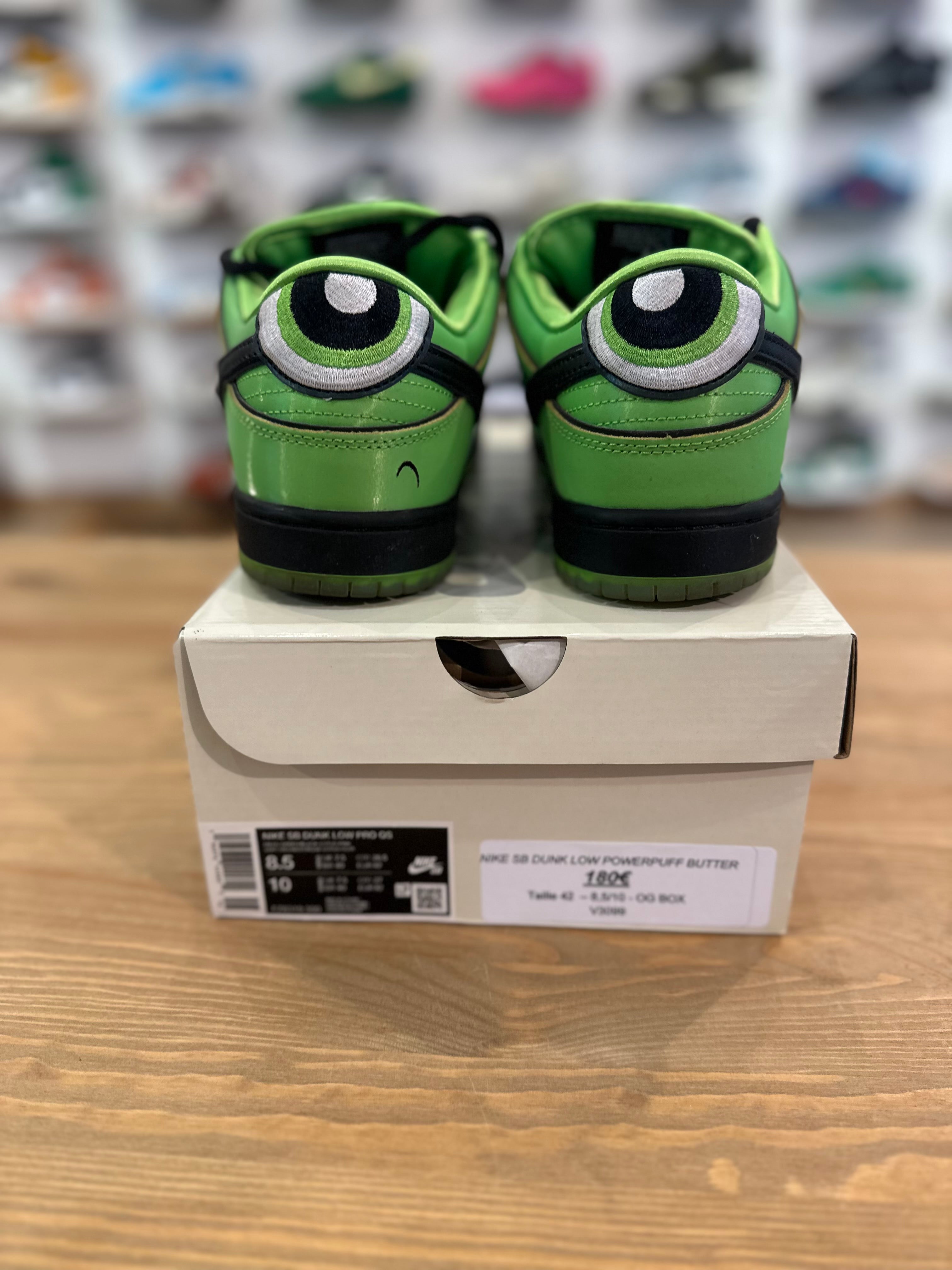 Nike sb dunk low powerpuff buttercup ( taille 42 )