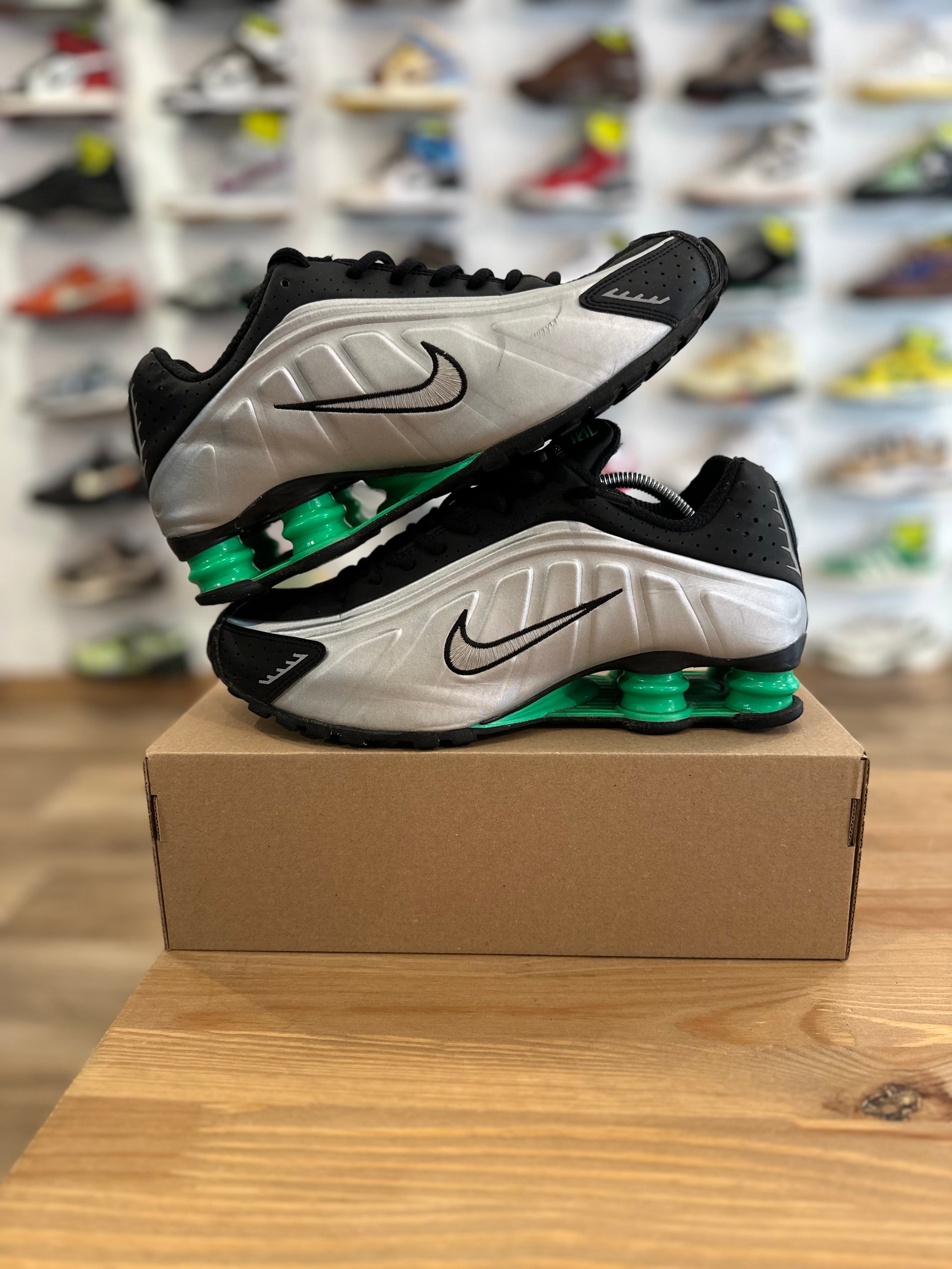 Nike shox r4 metallic Silver Green ( taille 42,5 )