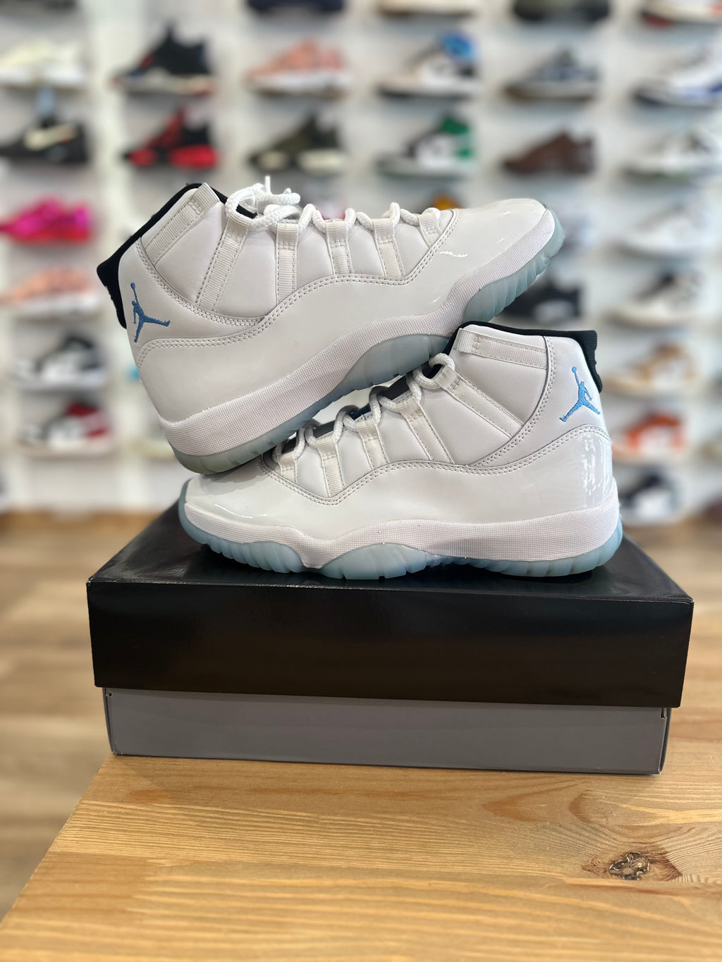 Nike Jordan 11 rétro legend blue ( taille 42 )