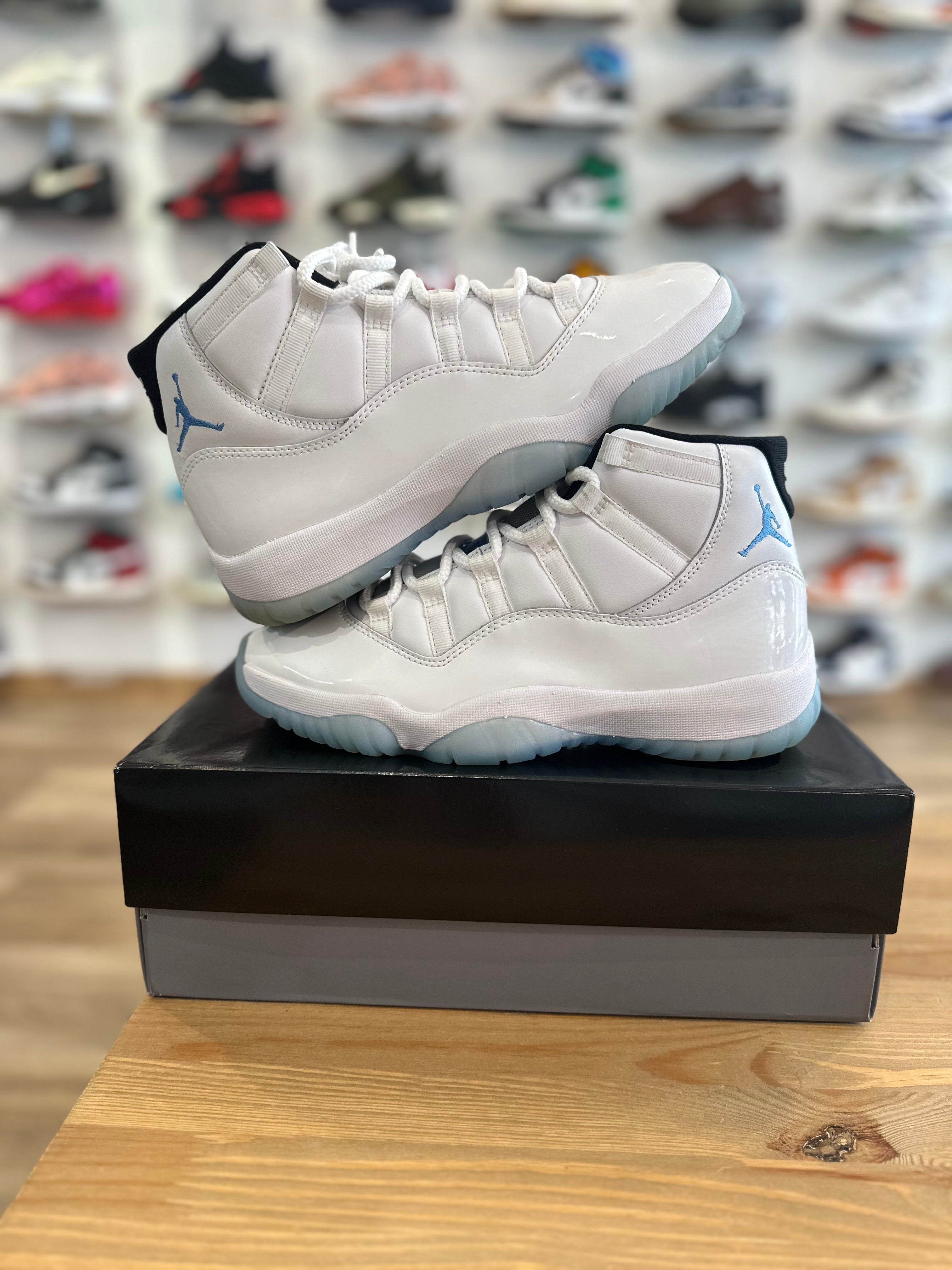 Nike Jordan 11 rétro legend blue ( taille 42 )