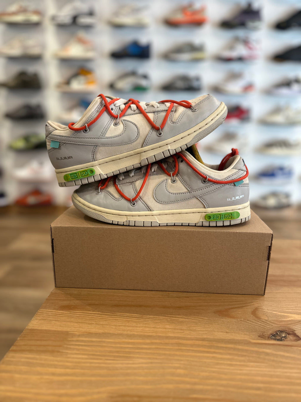 Nike dunk low off White lot 23 ( taille 41 )