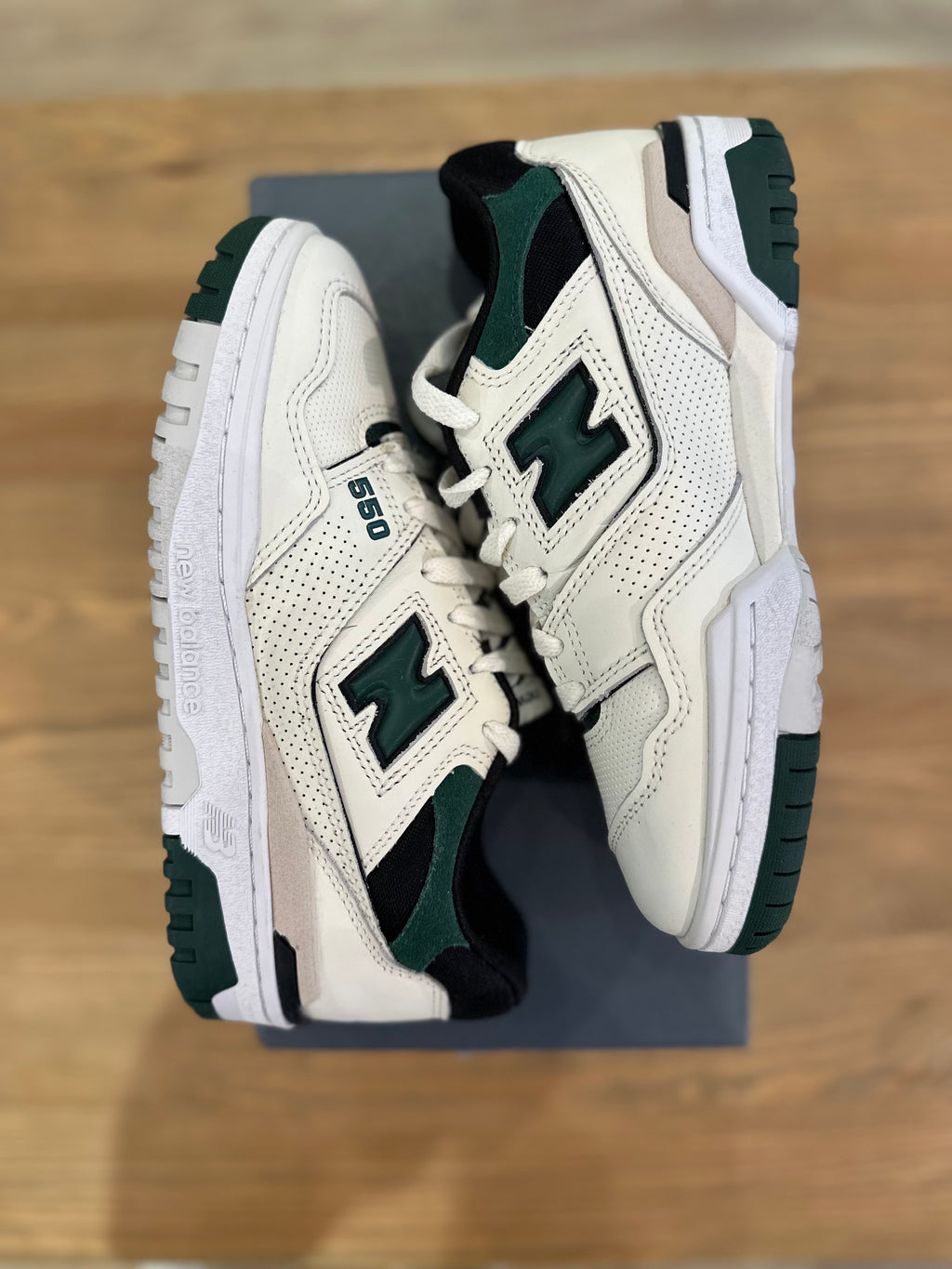 New balance 550 beige nightwatch ( taille 38 )