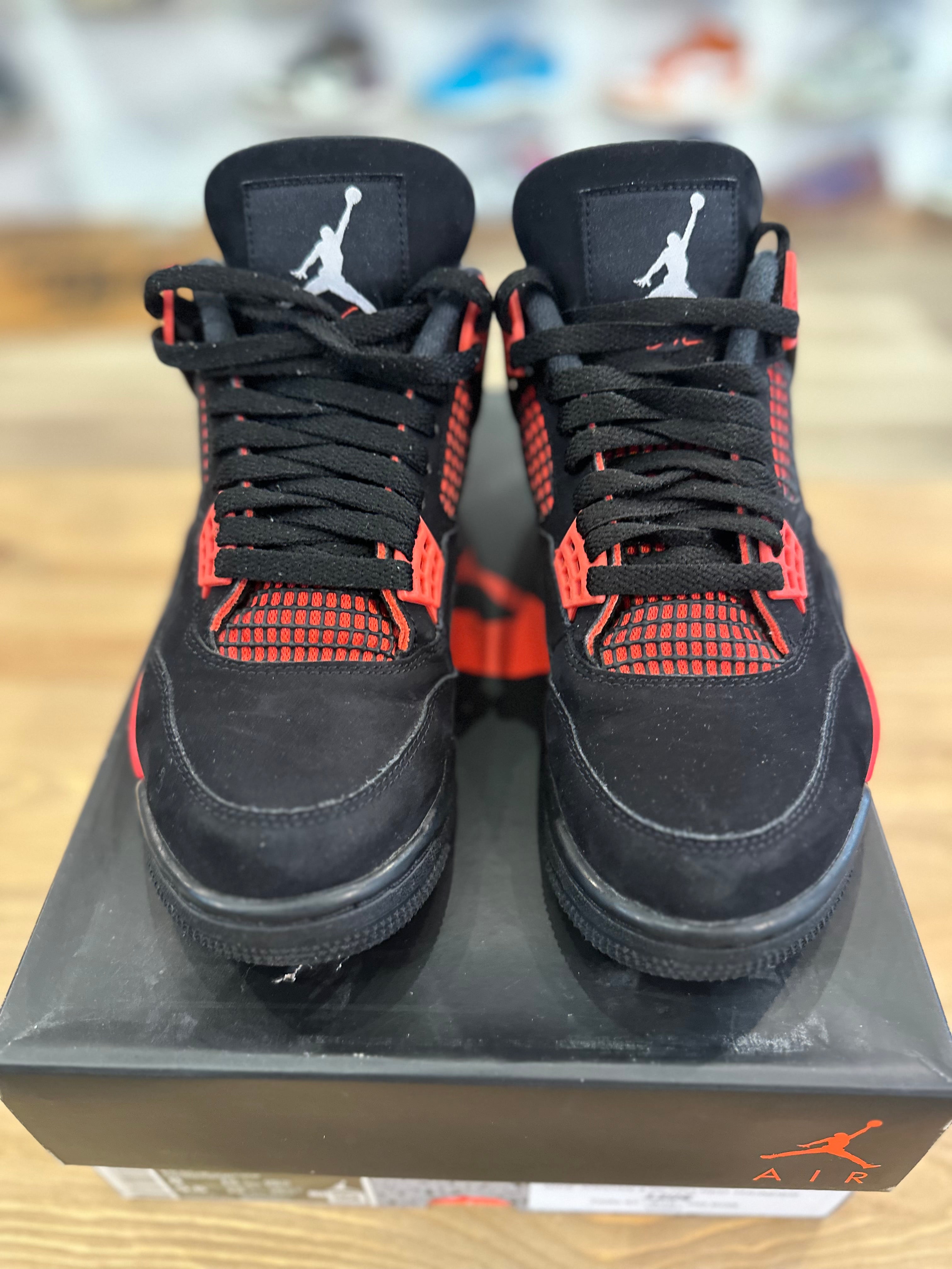 Nike Jordan 4 rétro red thunder ( taille 41 )
