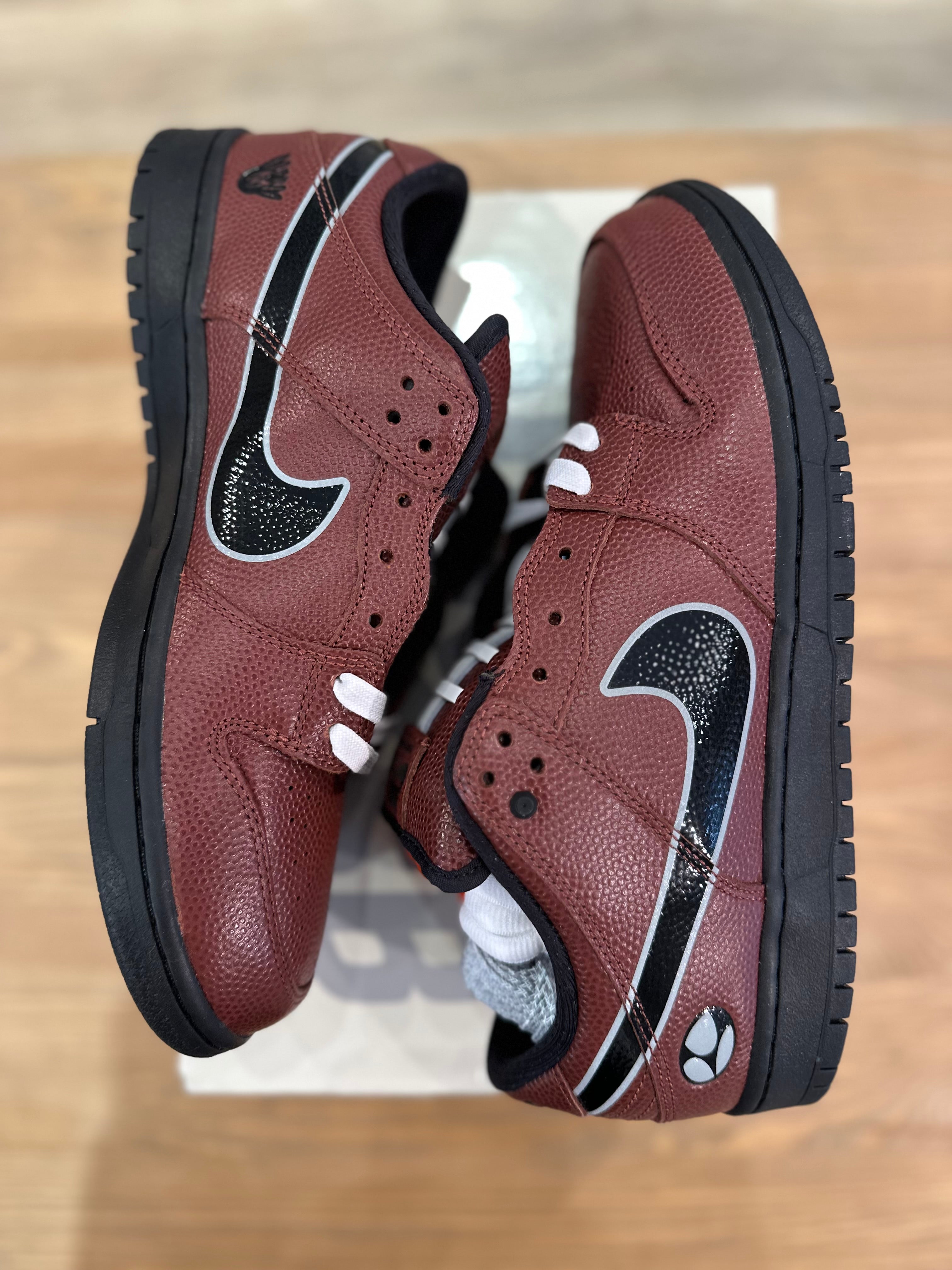 Nike sb dunk low limosine skateboards ( taille 44 )