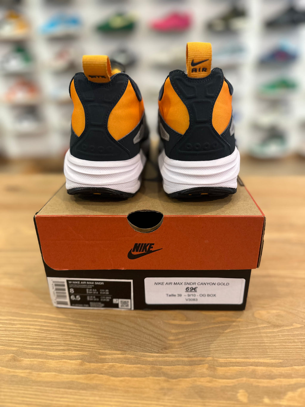 Nike air Max SNDR canyon gold ( taille 39 )