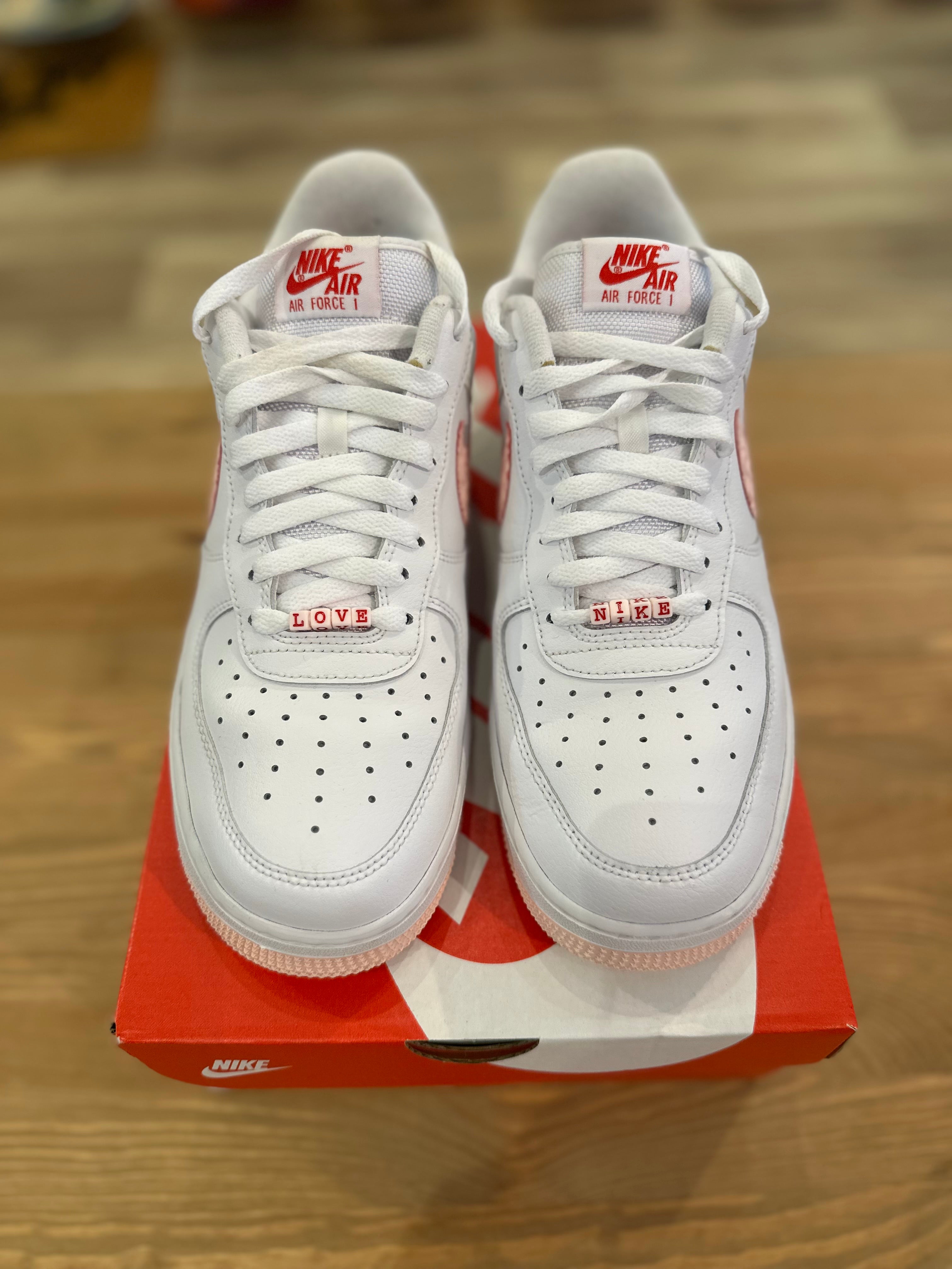 Nike air force 1 low valentines day ( taille 43 )