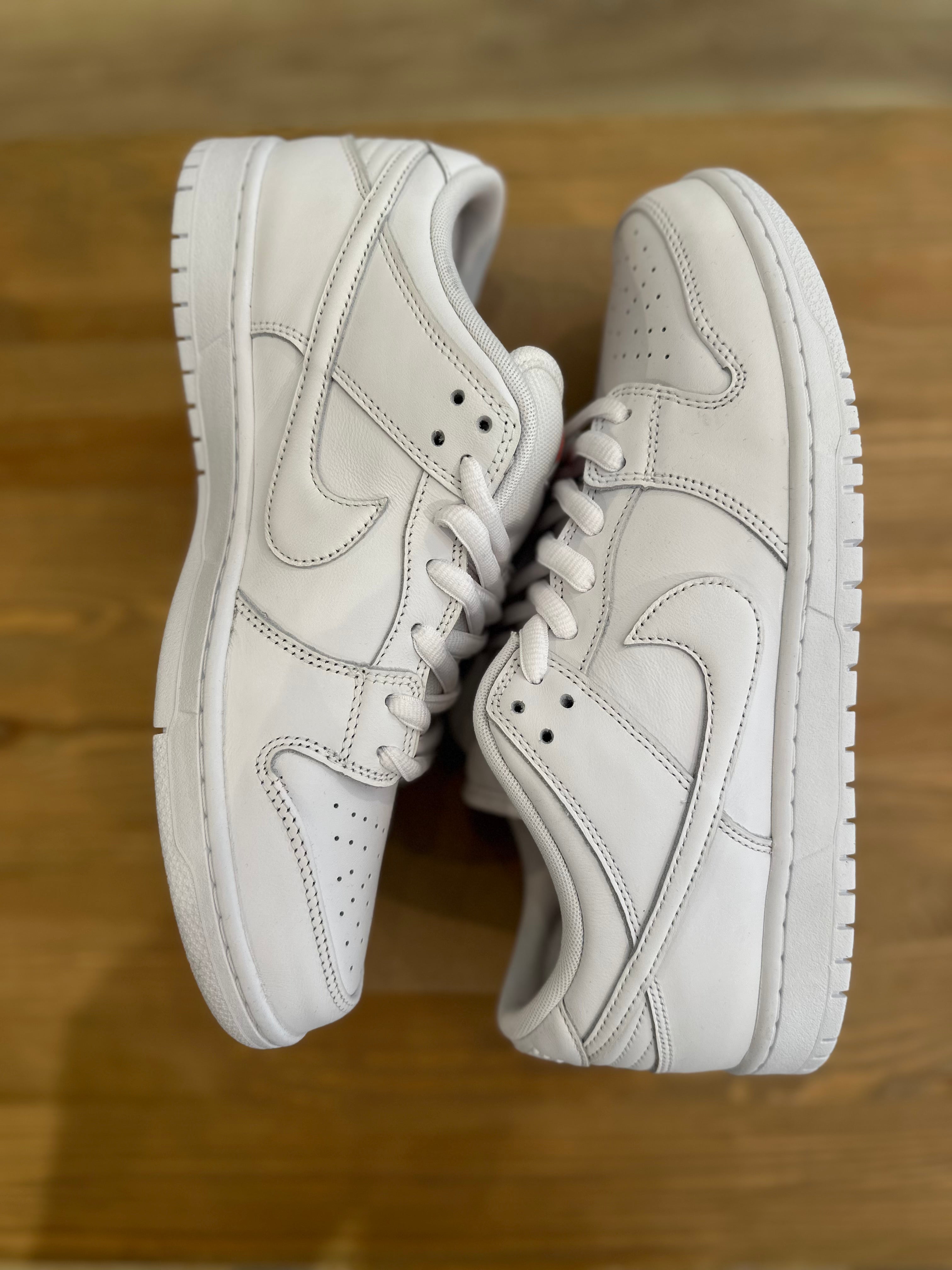 Nike sb dunk low triple White ( taille 45,5 )
