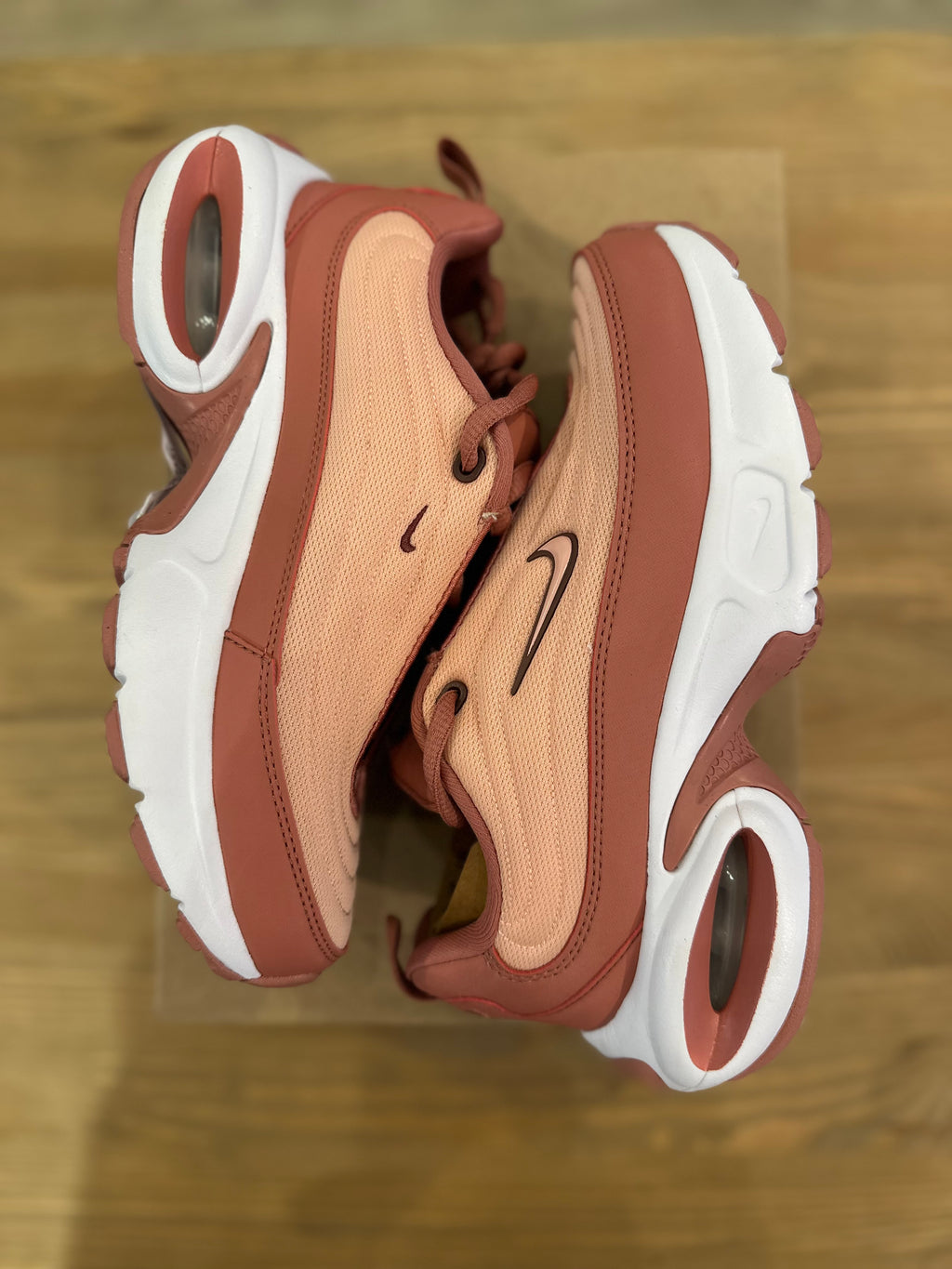 Nike air Max portal canyon pink ( taille 36,5 )