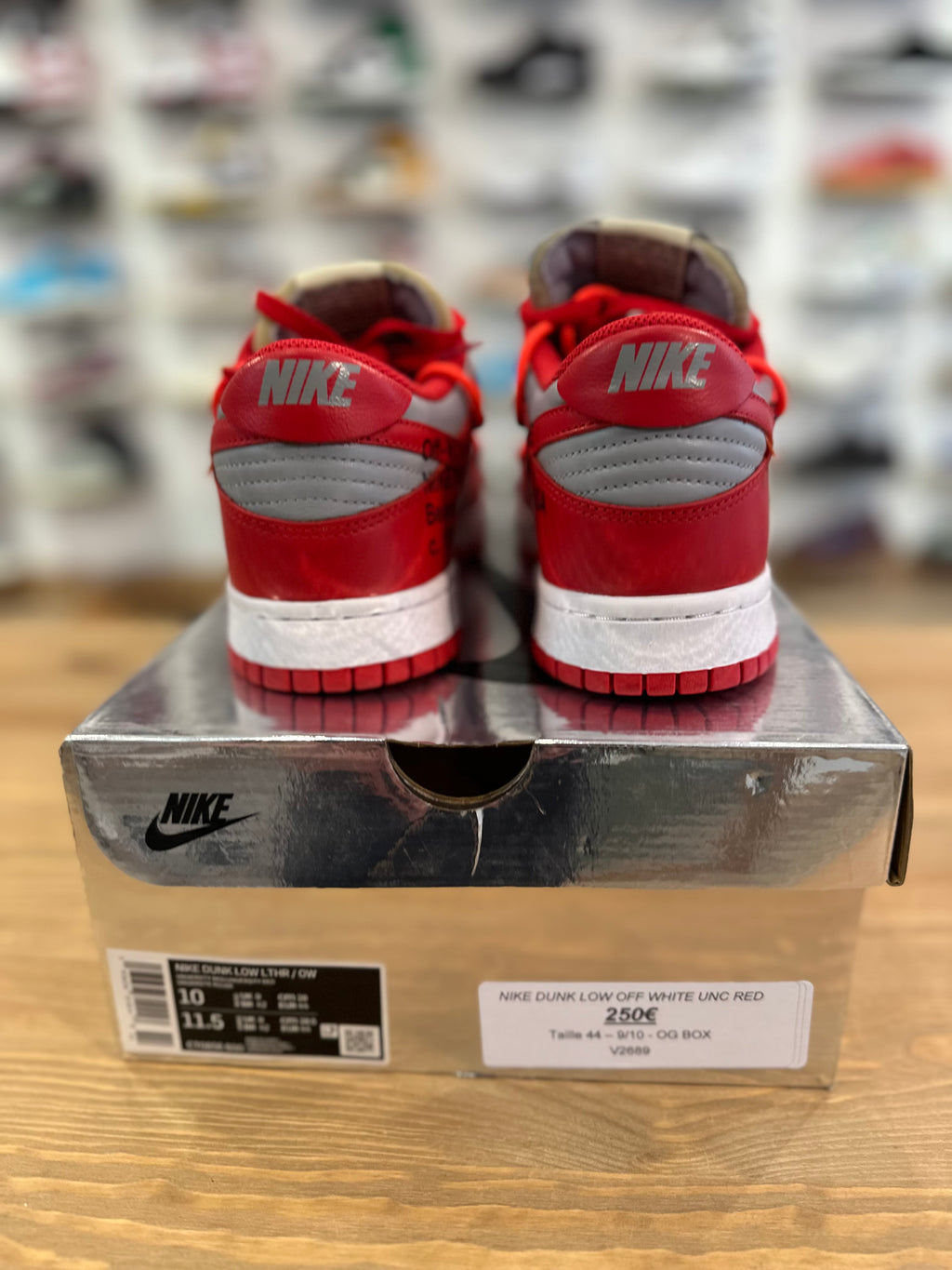 Nike dunk low off White university red ( taille 44 )