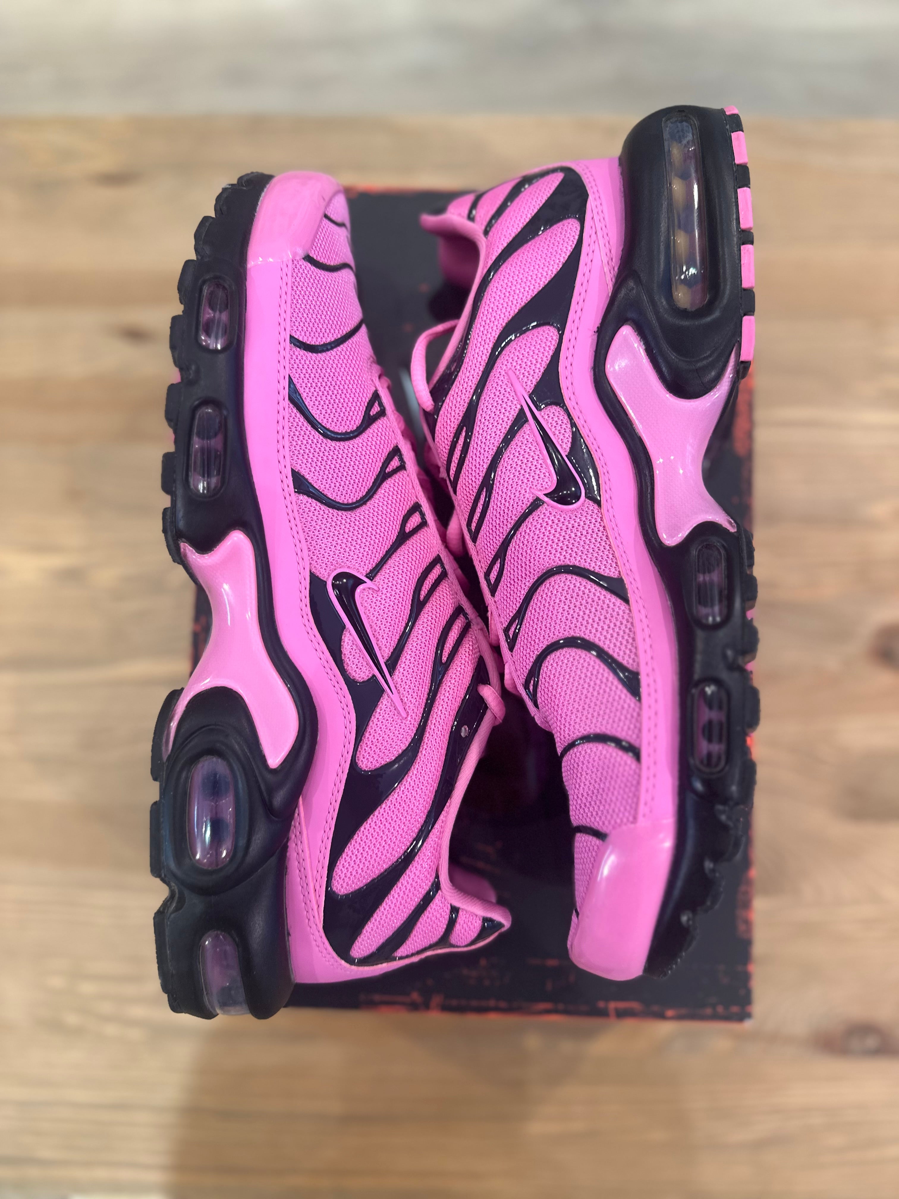 Nike air Max plus black pink ( taille 44 )