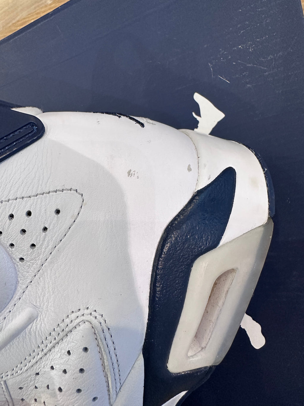 Nike Jordan 6 rétro midnight navy ( taille 44 )