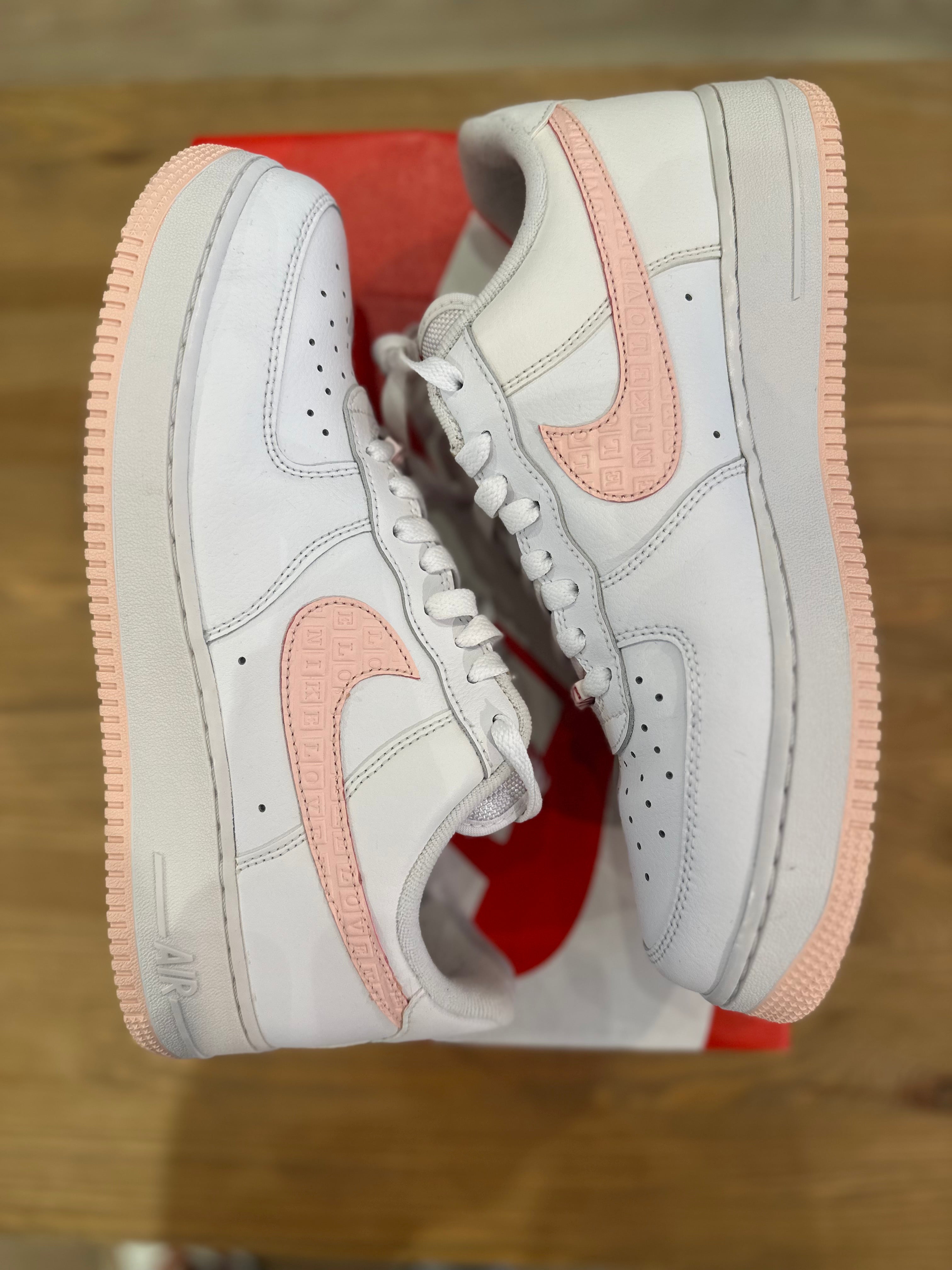 Nike air force 1 low valentines day ( taille 43 )