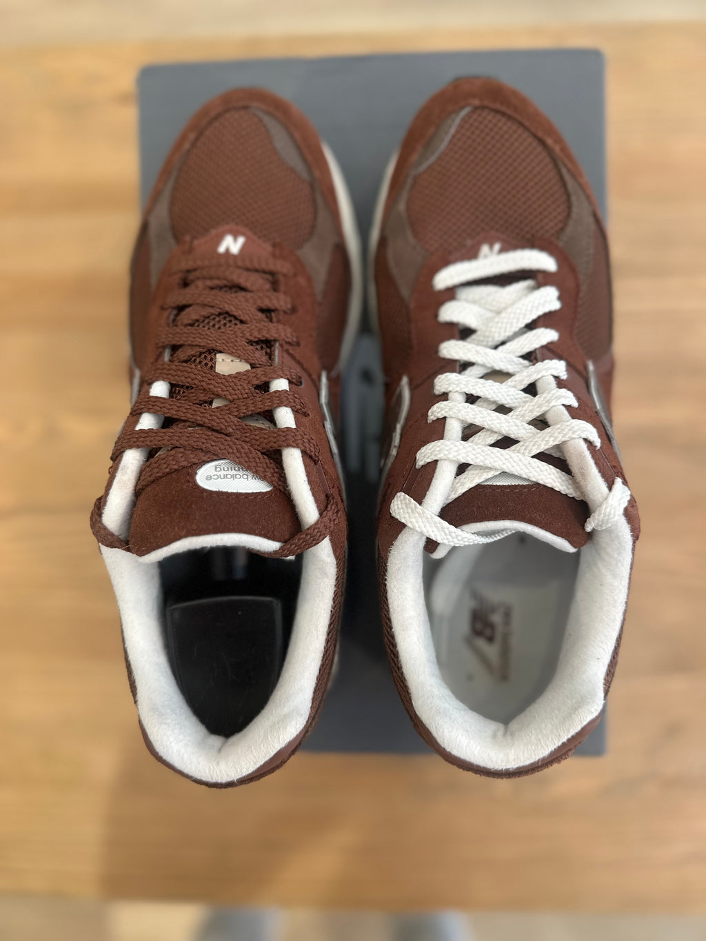 New balance 2002r rich oak dark ( taille 42,5 )