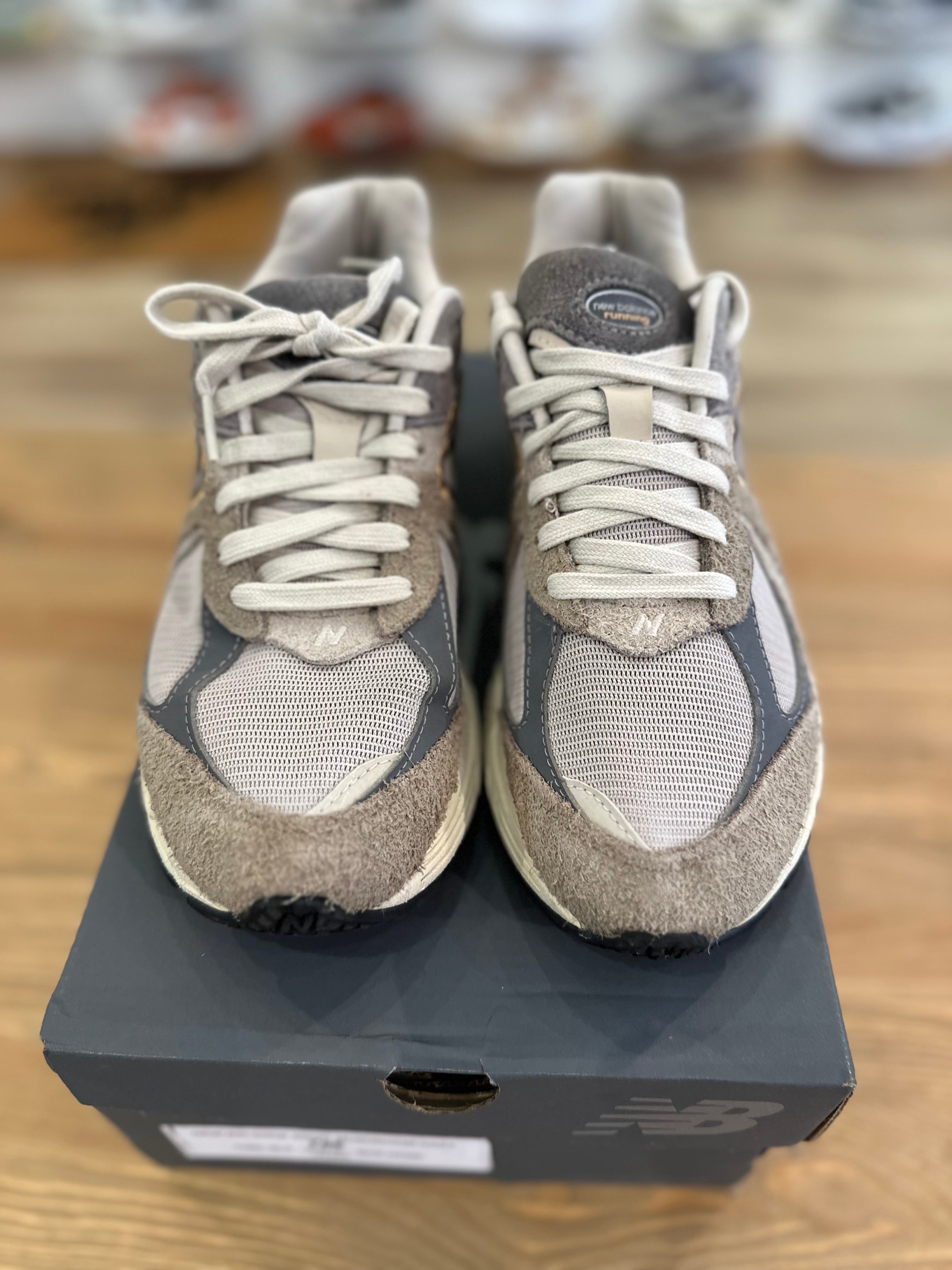 New balance 2002r mushroom hazy ( taille 39,5 )