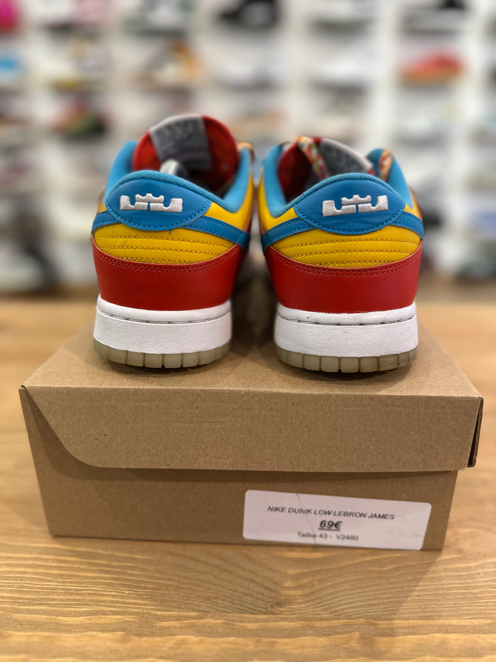 Nike dunk low lebron james ( taille 43 )