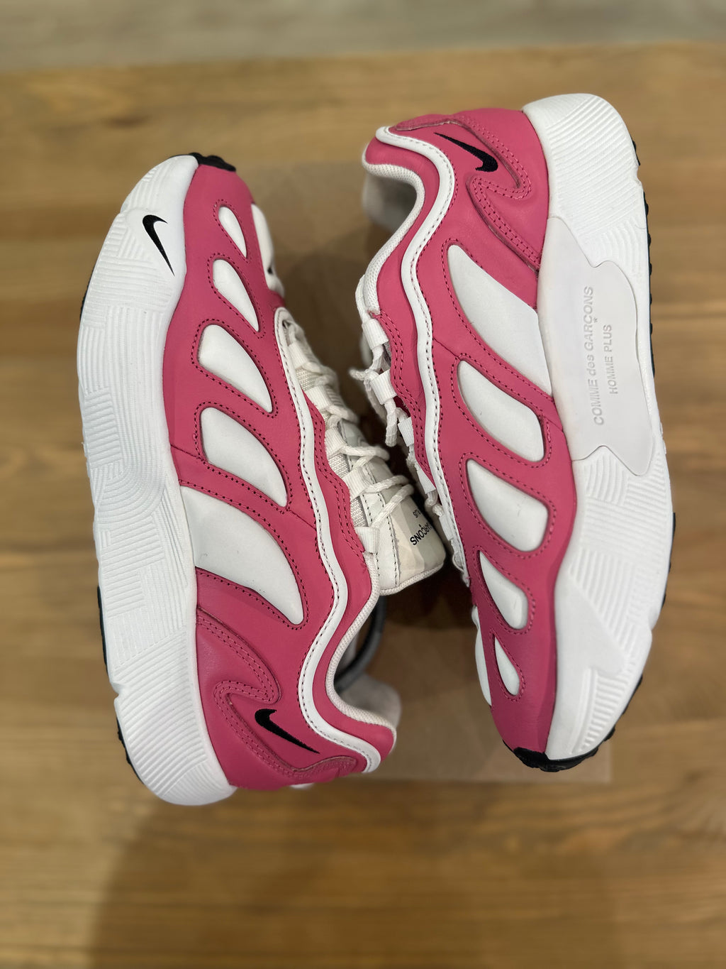 Nike sense 96 comme des garçons ( taille 40,5 )