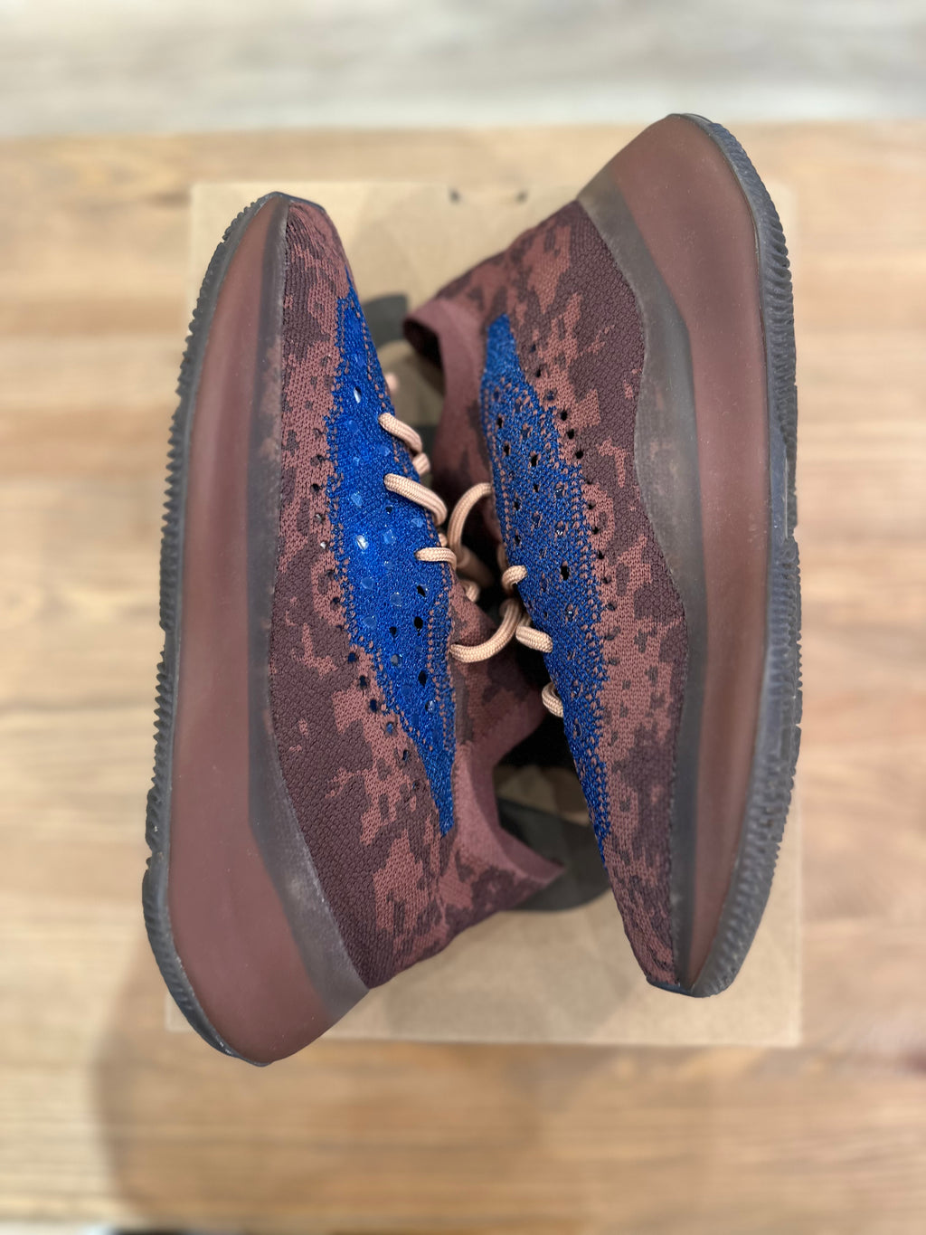 Adidas Yeezy boost 380 azure ( taille 41 1/3 )