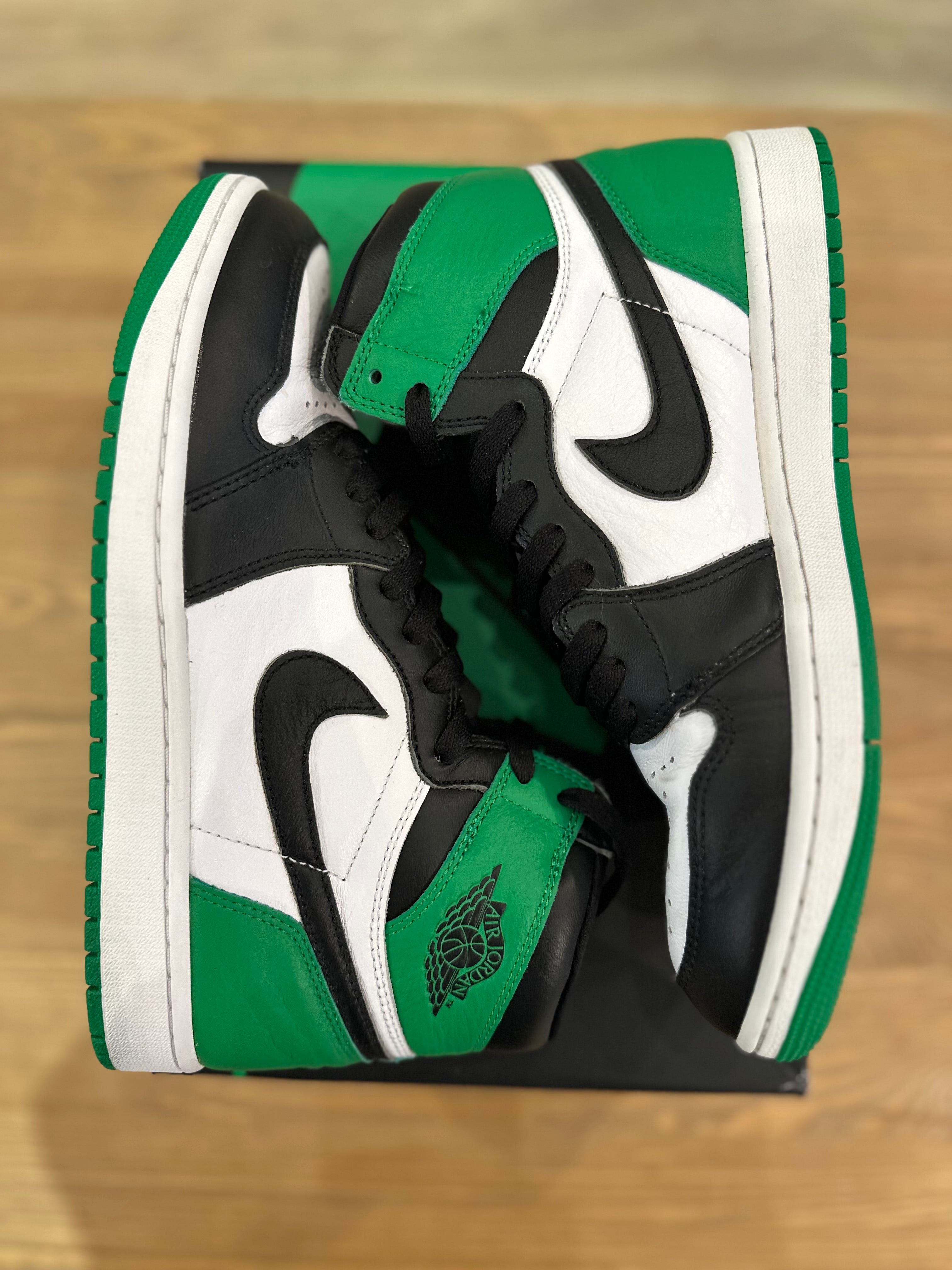 Nike Jordan 1 high lucky Green ( taille 42,5 )