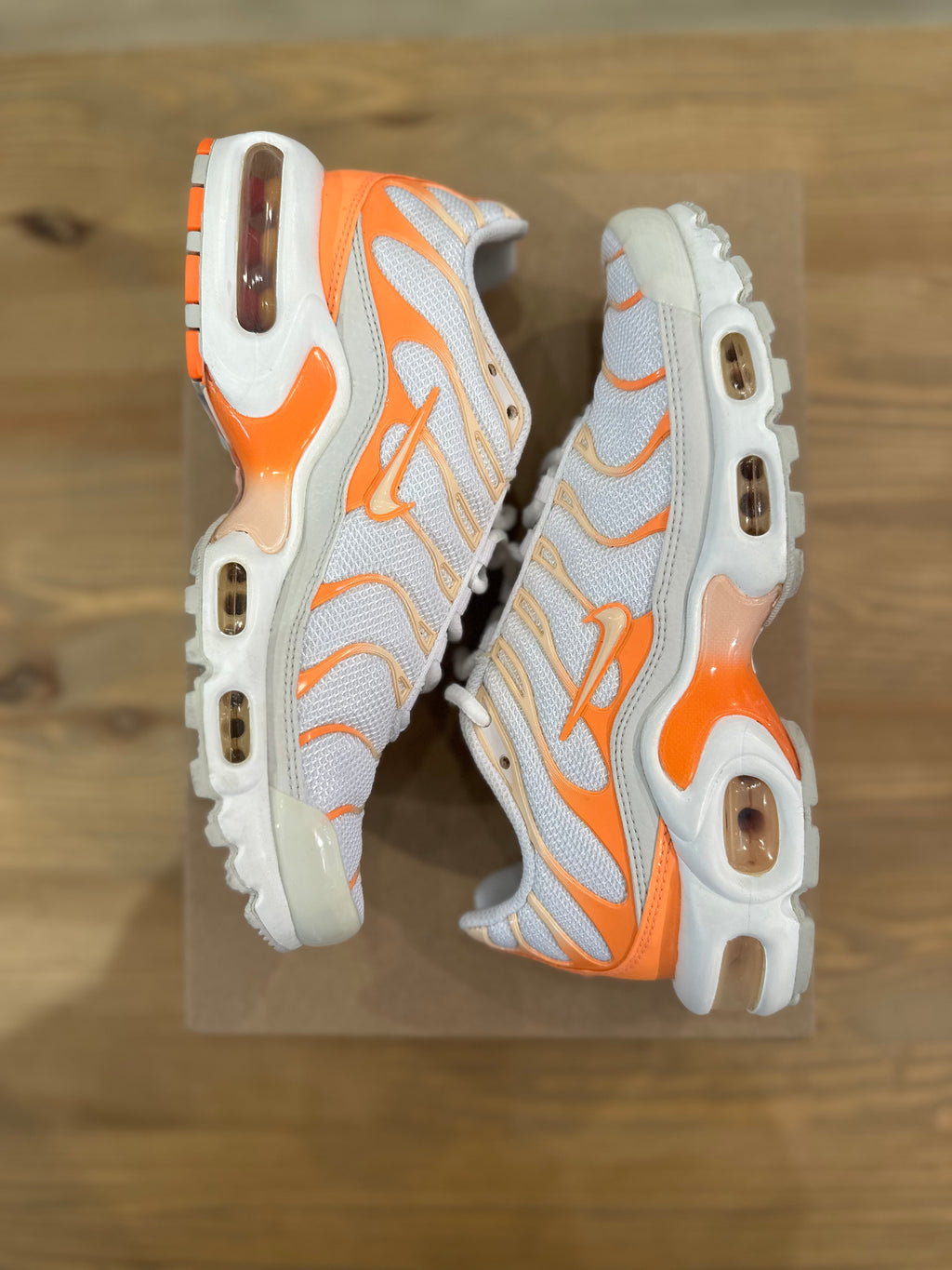 Nike air Max plus atomic orange