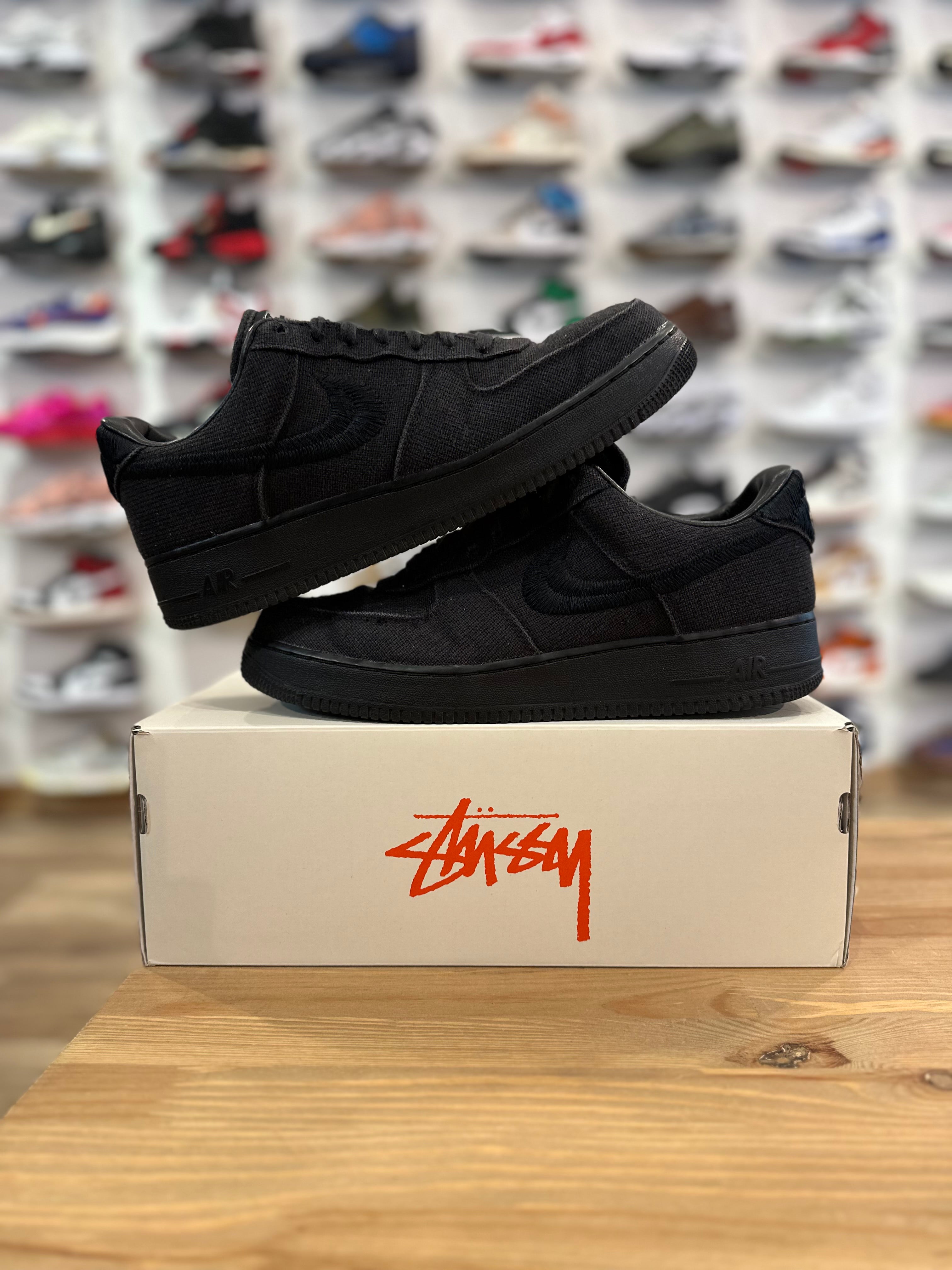 Nike air force 1 low stussy black ( taille 46 )
